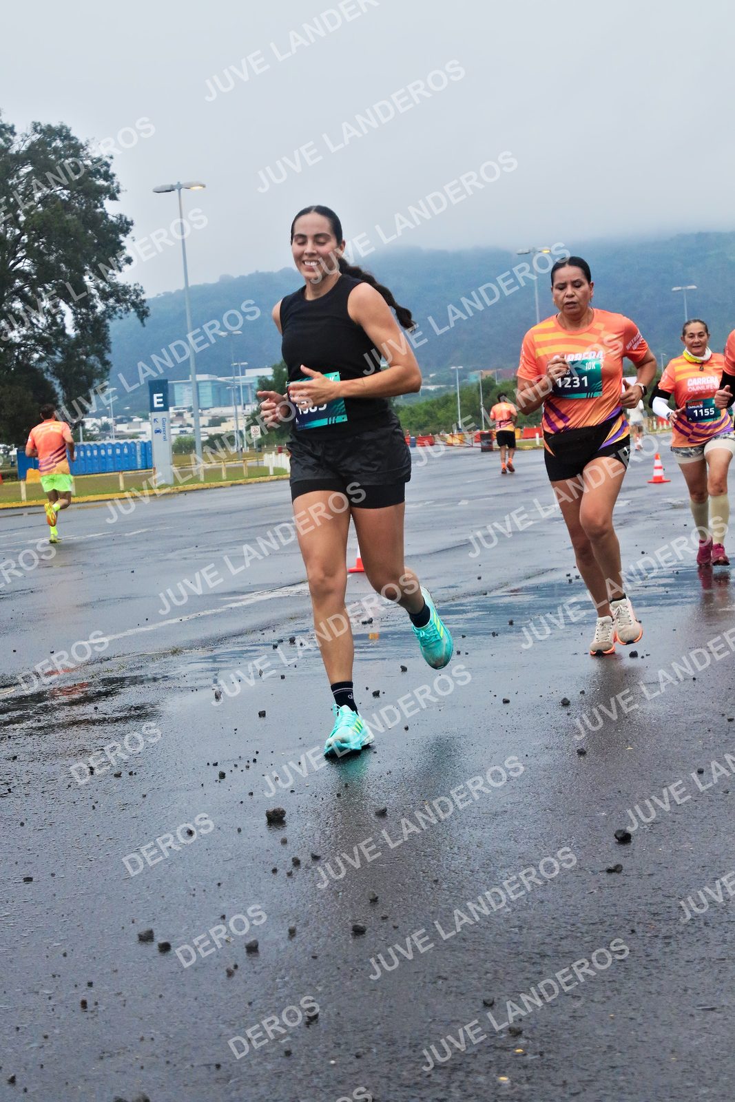 Foto de la CARRERA OMNILIFE GUADALAJARA en Estadio Akron, Zapopan a las 07:40 · dorsal 1231, 1155