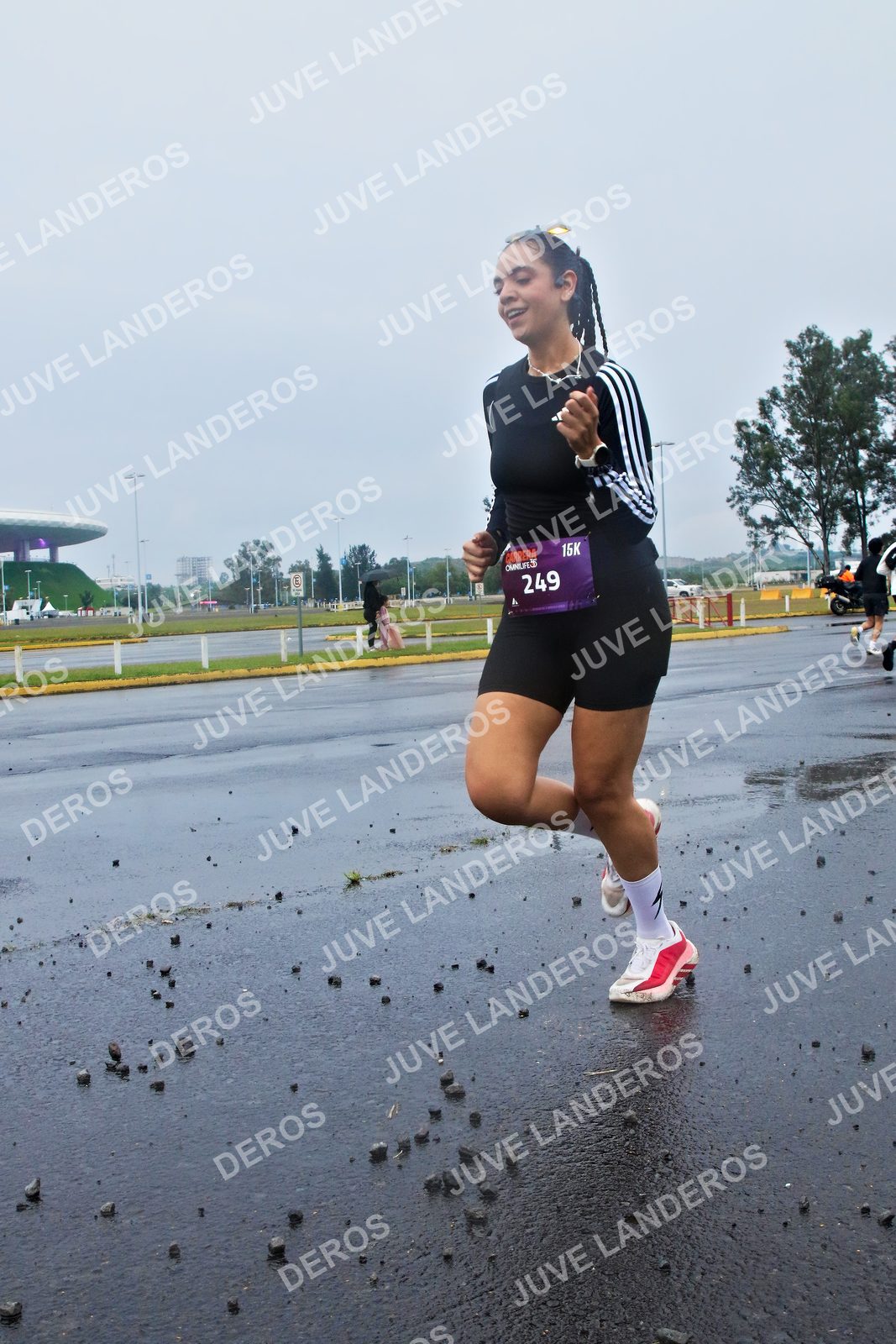 Foto de la CARRERA OMNILIFE GUADALAJARA en Estadio Akron, Zapopan a las 07:36 · dorsal 249