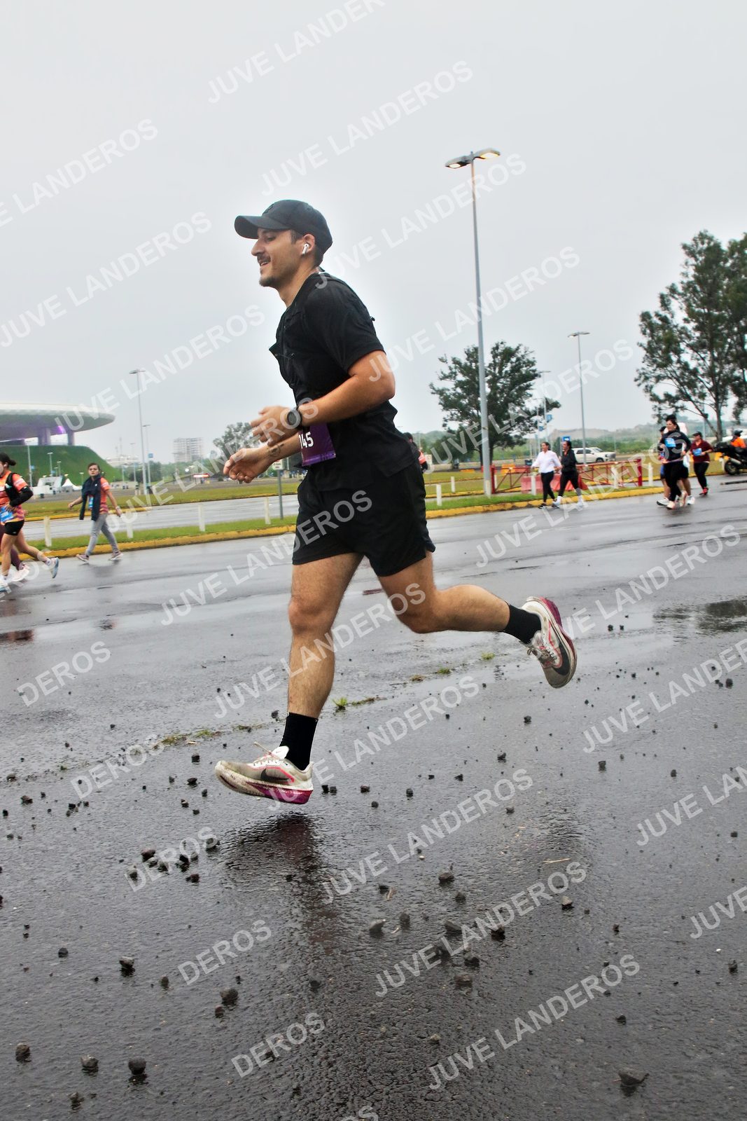 Foto de la CARRERA OMNILIFE GUADALAJARA en Estadio Akron, Zapopan a las 07:29 · dorsal 145