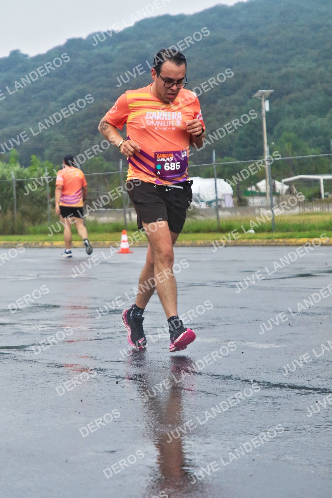 Foto de la CARRERA OMNILIFE GUADALAJARA en Estadio Akron, Zapopan a las 08:03 · dorsal 686