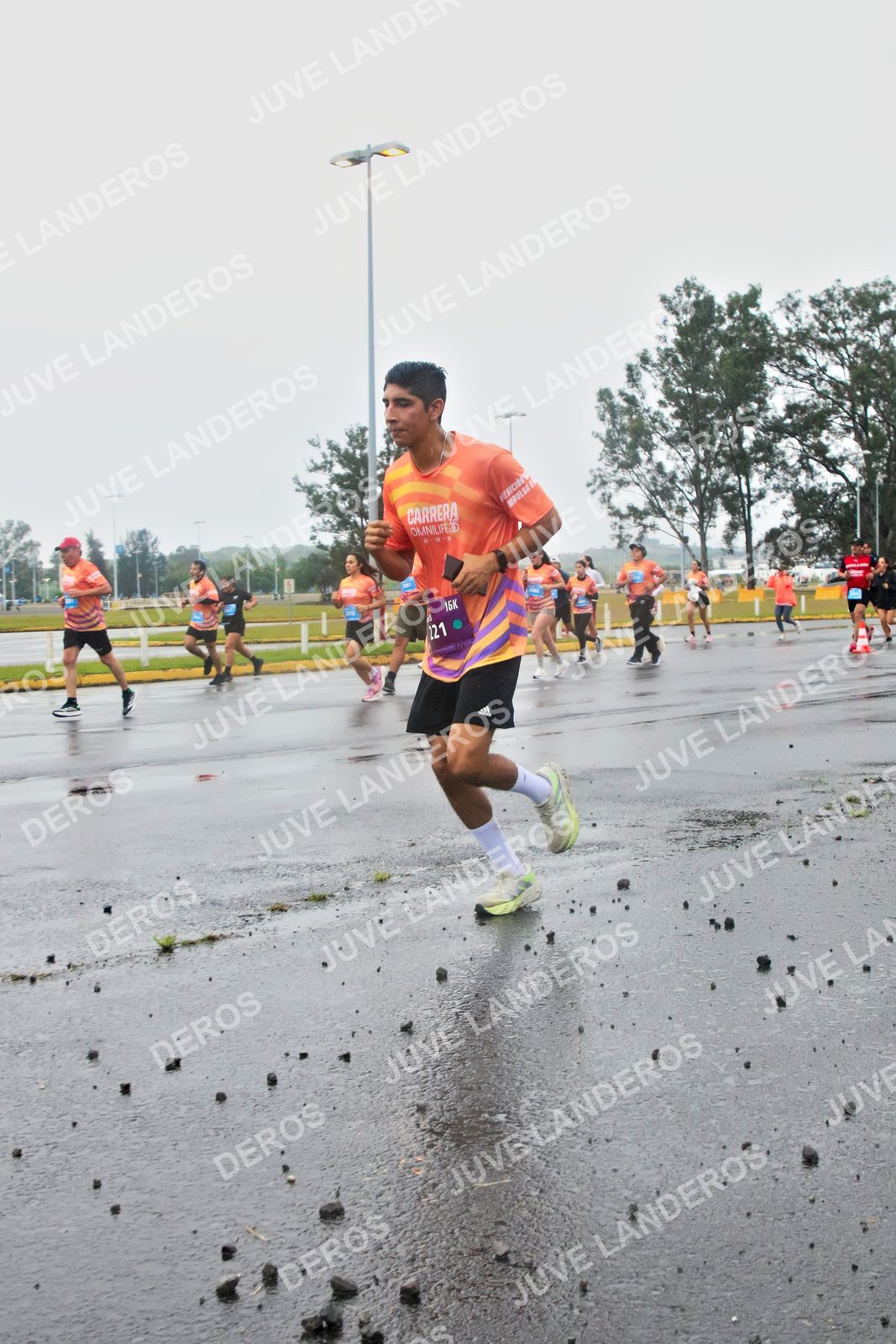 Foto de la CARRERA OMNILIFE GUADALAJARA en Estadio Akron, Zapopan a las 07:23 · dorsal 221