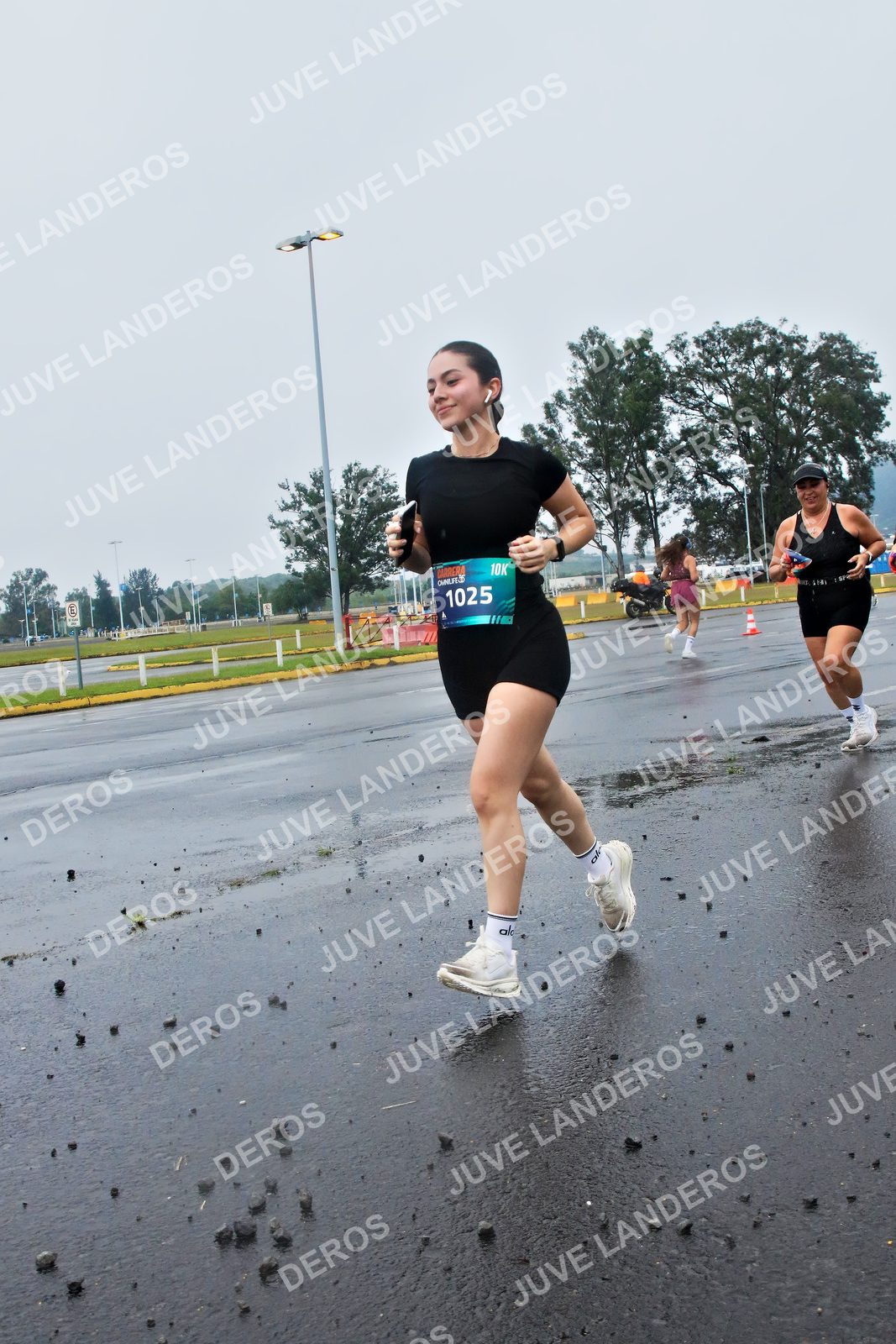 Foto de la CARRERA OMNILIFE GUADALAJARA en Estadio Akron, Zapopan a las 07:46 · dorsal 1025