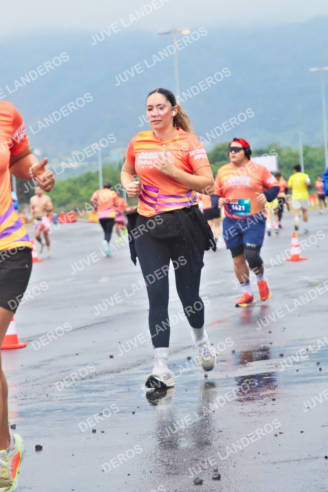 Foto de la CARRERA OMNILIFE GUADALAJARA en Estadio Akron, Zapopan a las 07:49 · dorsal 1421