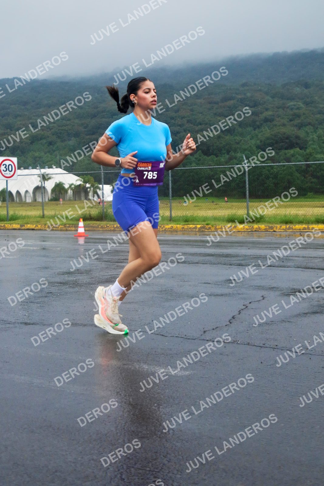Foto de la CARRERA OMNILIFE GUADALAJARA en Estadio Akron, Zapopan a las 08:00 · dorsal 785, 30