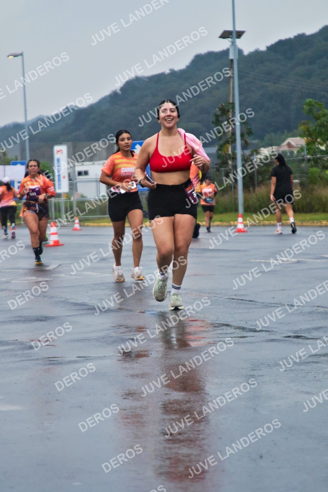 Foto de la CARRERA OMNILIFE GUADALAJARA en Estadio Akron, Zapopan a las 07:58 · dorsal 505