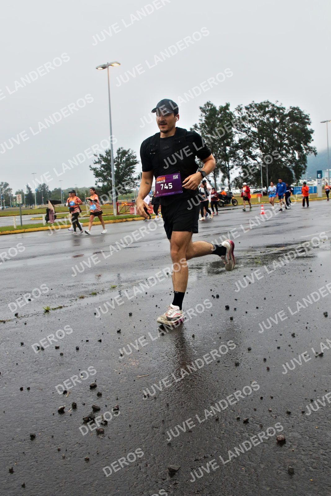 Foto de la CARRERA OMNILIFE GUADALAJARA en Estadio Akron, Zapopan a las 07:29 · dorsal 745