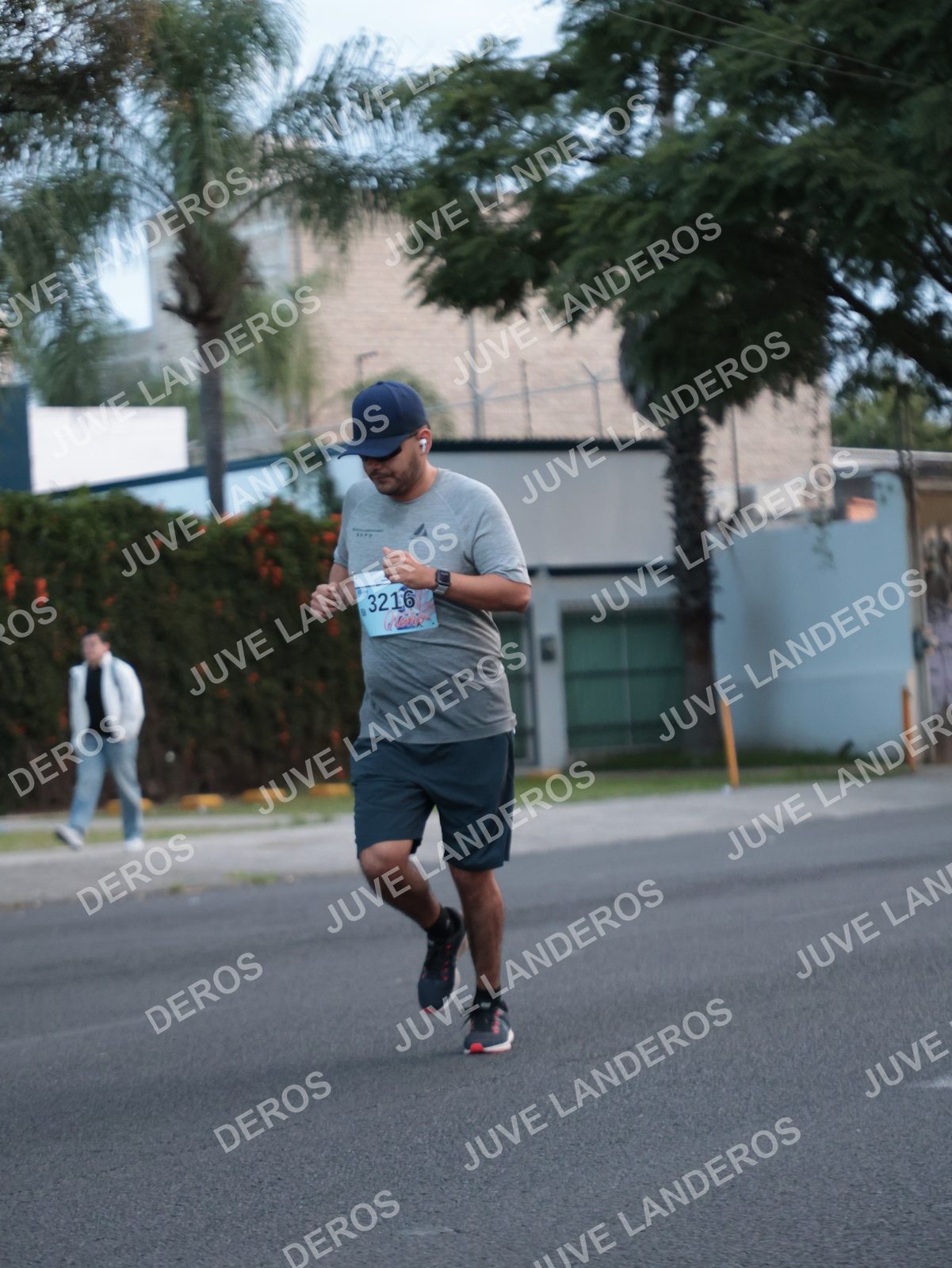 Foto del CIRCUITO DE LAS ESTACIONES OTOÑO GUADALAJARA en frente a Expo Guadalajara, Av. Mariano Otero 1499 a las 07:09 · dorsal 3216