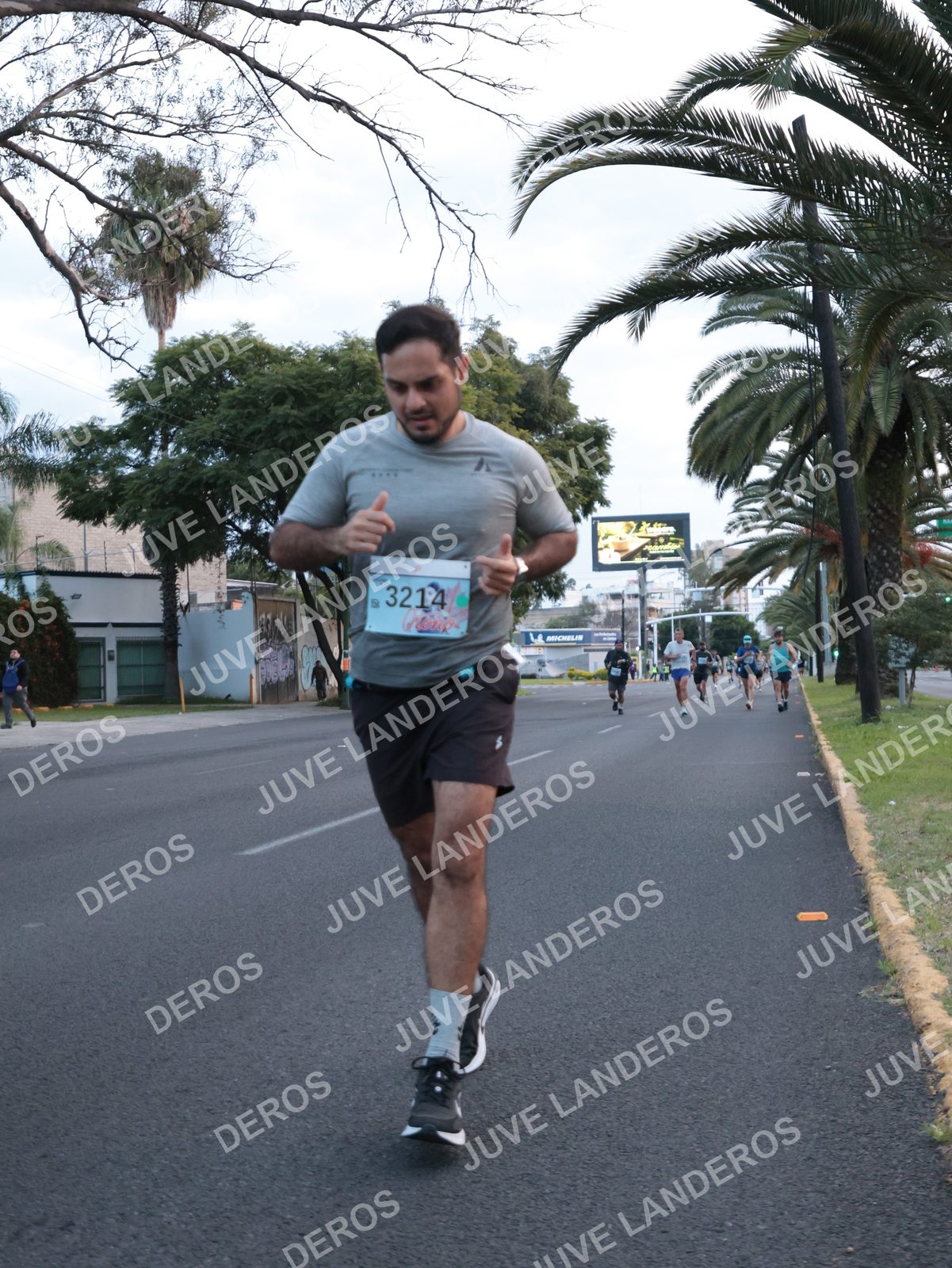 Foto del CIRCUITO DE LAS ESTACIONES OTOÑO GUADALAJARA en frente a Expo Guadalajara, Av. Mariano Otero 1499 a las 07:08 · dorsal 3214