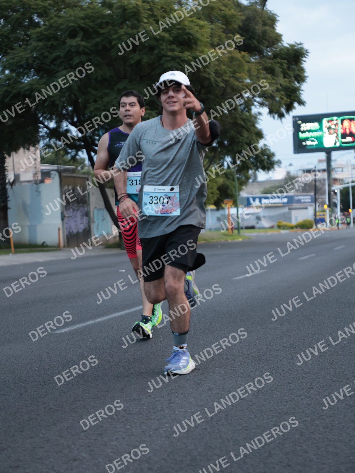 Foto del CIRCUITO DE LAS ESTACIONES OTOÑO GUADALAJARA en frente a Expo Guadalajara, Av. Mariano Otero 1499 a las 07:03 · dorsal 3307, 31