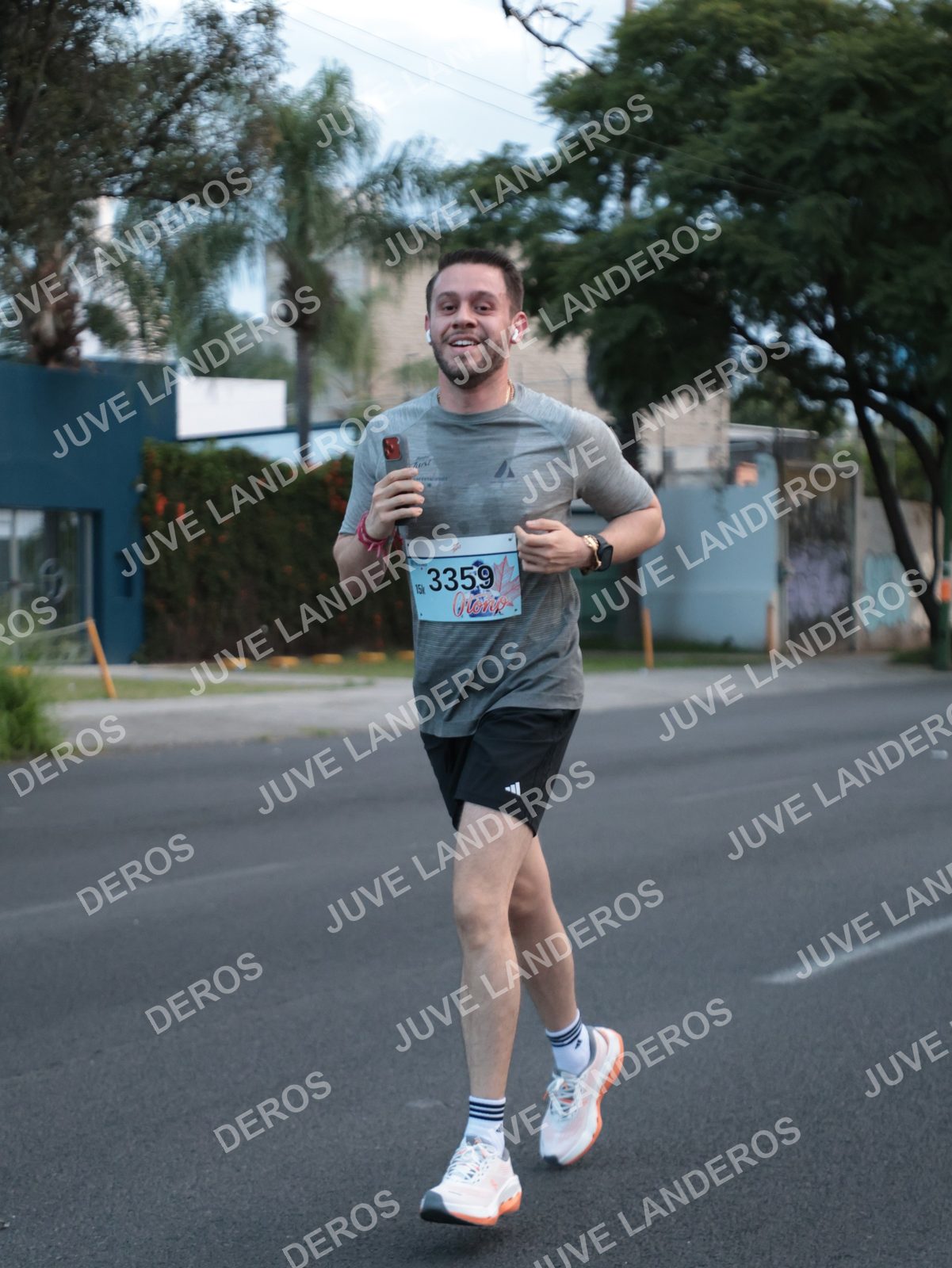 Foto del CIRCUITO DE LAS ESTACIONES OTOÑO GUADALAJARA en frente a Expo Guadalajara, Av. Mariano Otero 1499 a las 07:06 · dorsal 3359, 15