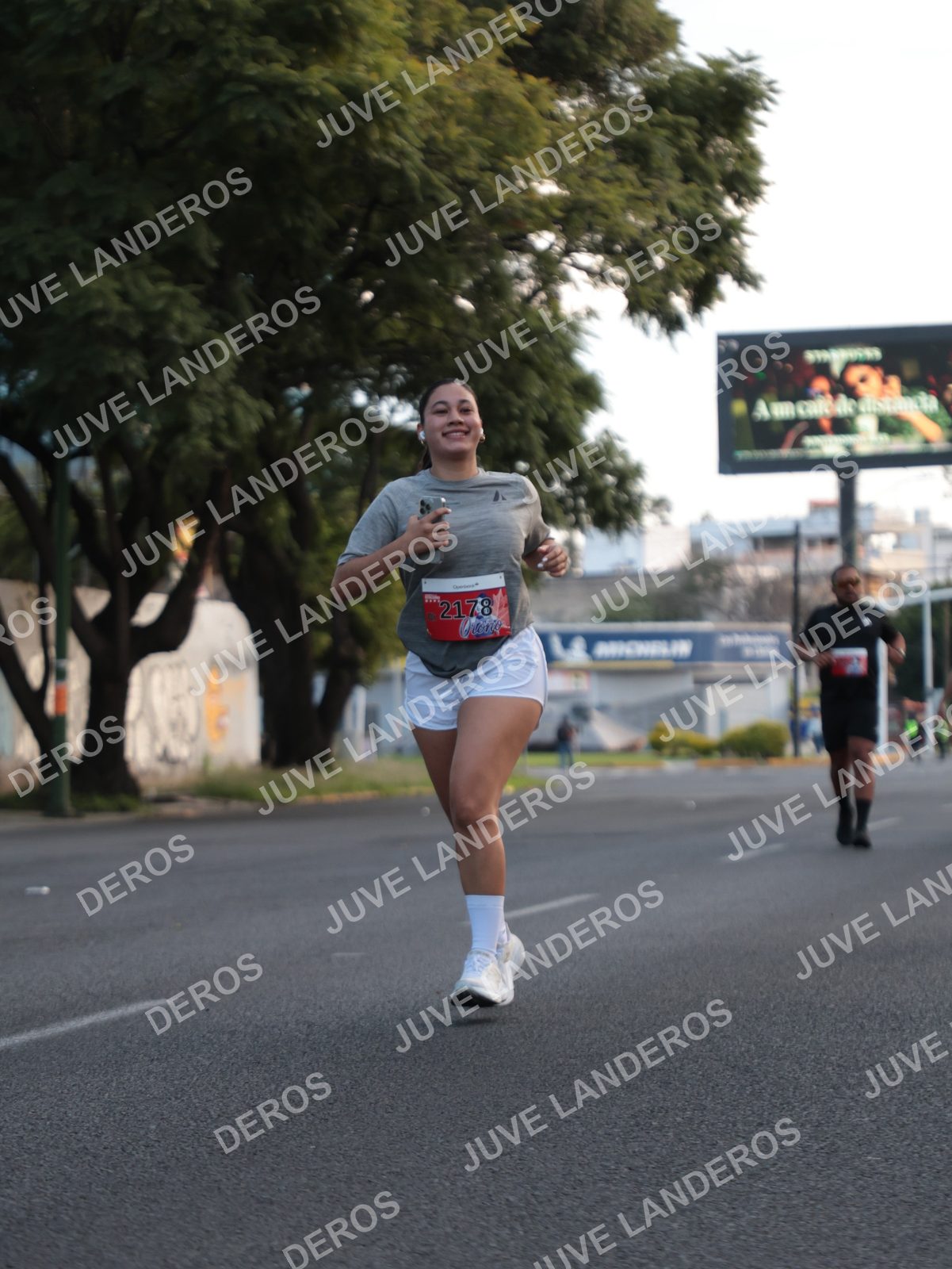 Foto del CIRCUITO DE LAS ESTACIONES OTOÑO GUADALAJARA en frente a Expo Guadalajara, Av. Mariano Otero 1499 a las 07:29 · dorsal 2178