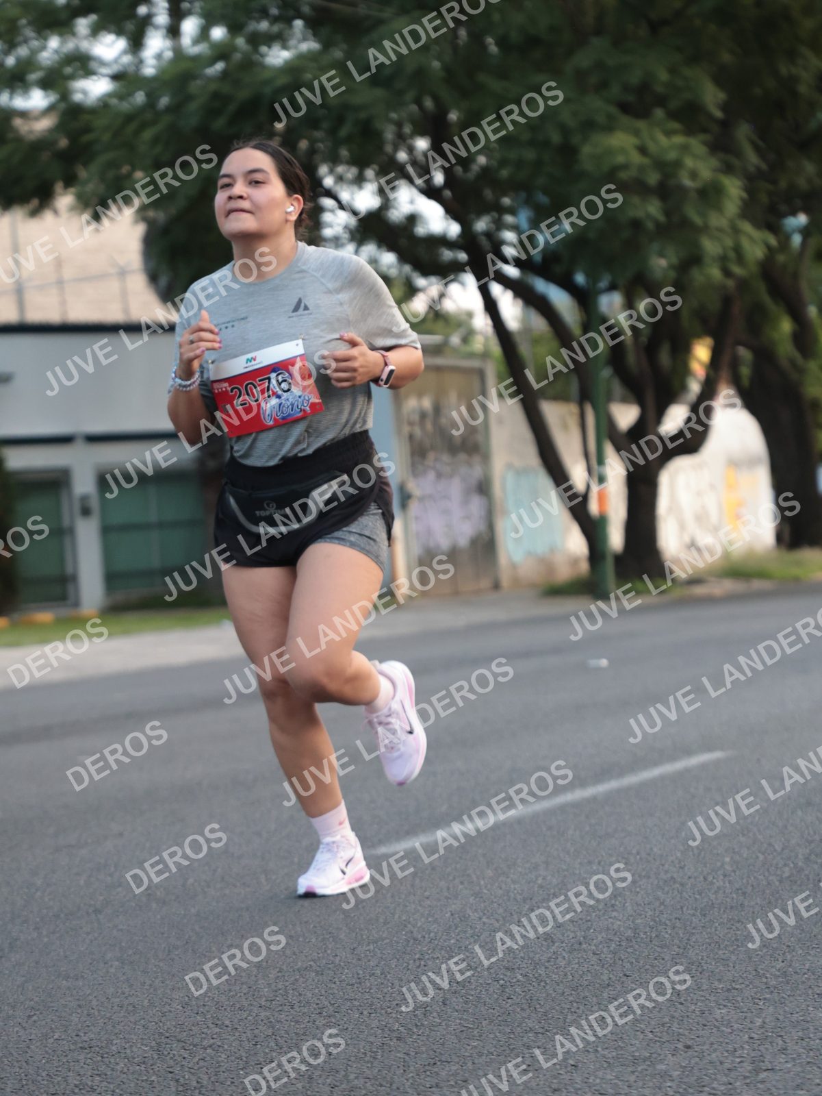 Foto del CIRCUITO DE LAS ESTACIONES OTOÑO GUADALAJARA en frente a Expo Guadalajara, Av. Mariano Otero 1499 a las 07:31 · dorsal 2076