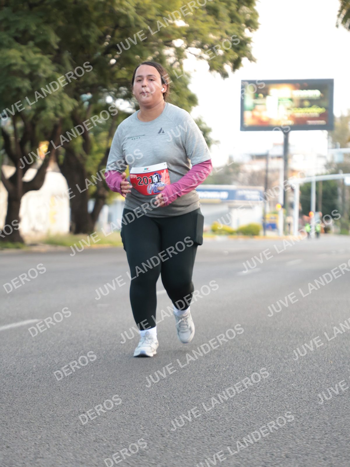 Foto del CIRCUITO DE LAS ESTACIONES OTOÑO GUADALAJARA en frente a Expo Guadalajara, Av. Mariano Otero 1499 a las 07:31 · dorsal 2011