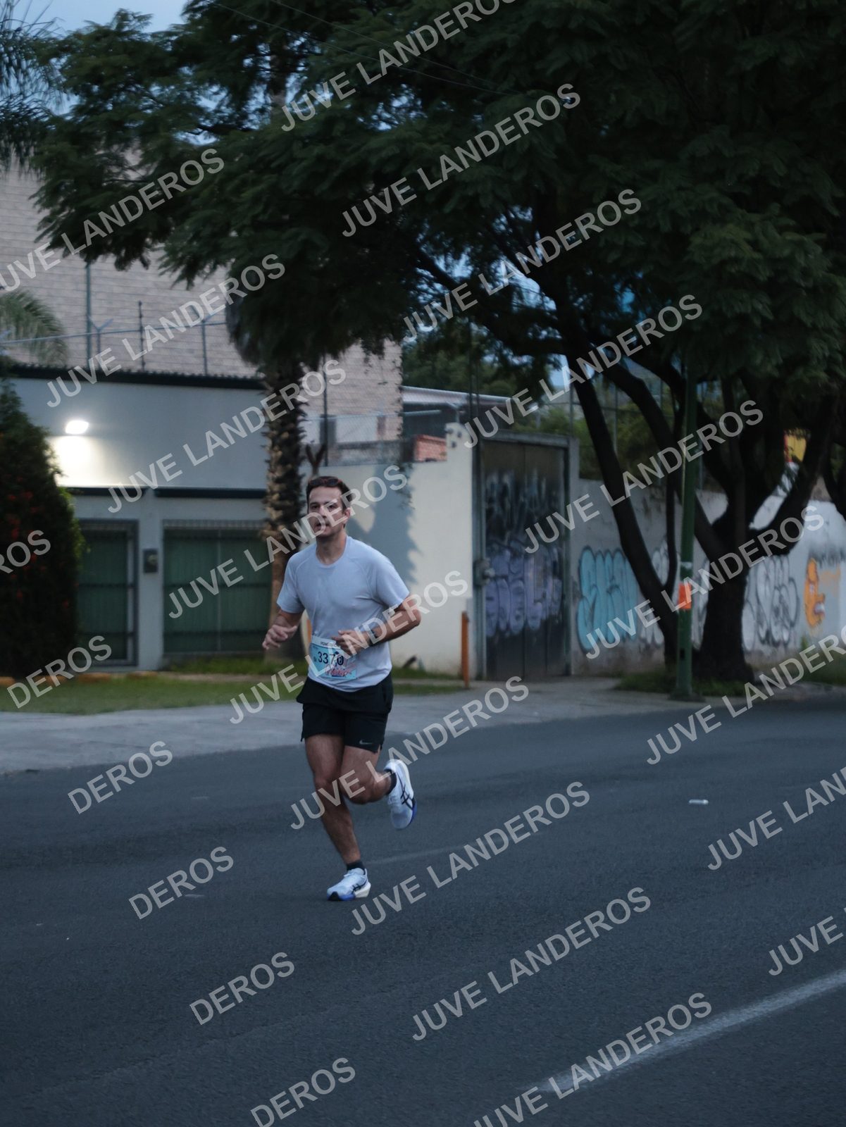 Foto del CIRCUITO DE LAS ESTACIONES OTOÑO GUADALAJARA en frente a Expo Guadalajara, Av. Mariano Otero 1499 a las 06:56 · dorsal 3370