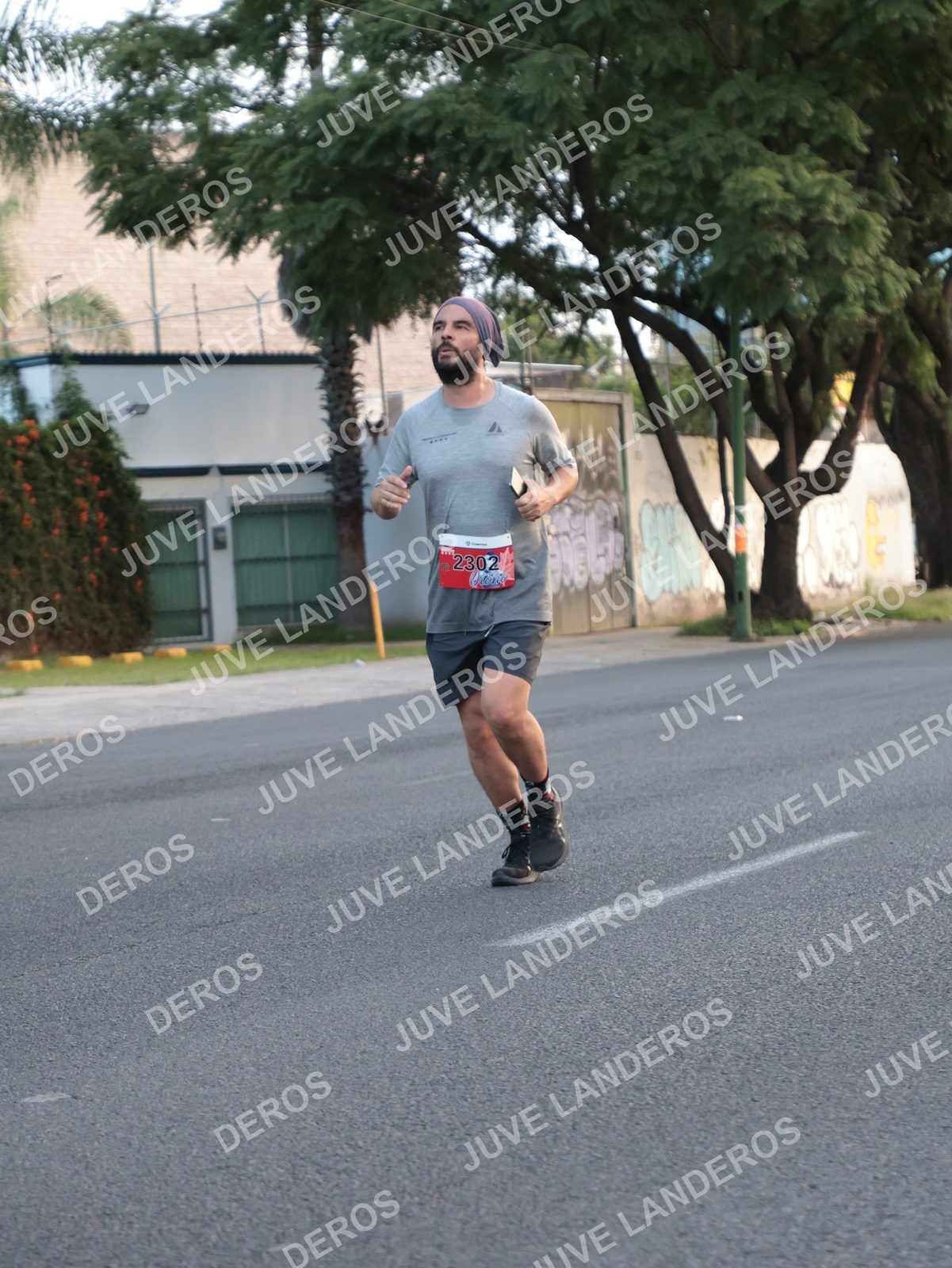 Foto del CIRCUITO DE LAS ESTACIONES OTOÑO GUADALAJARA en frente a Expo Guadalajara, Av. Mariano Otero 1499 a las 07:20 · dorsal 2302