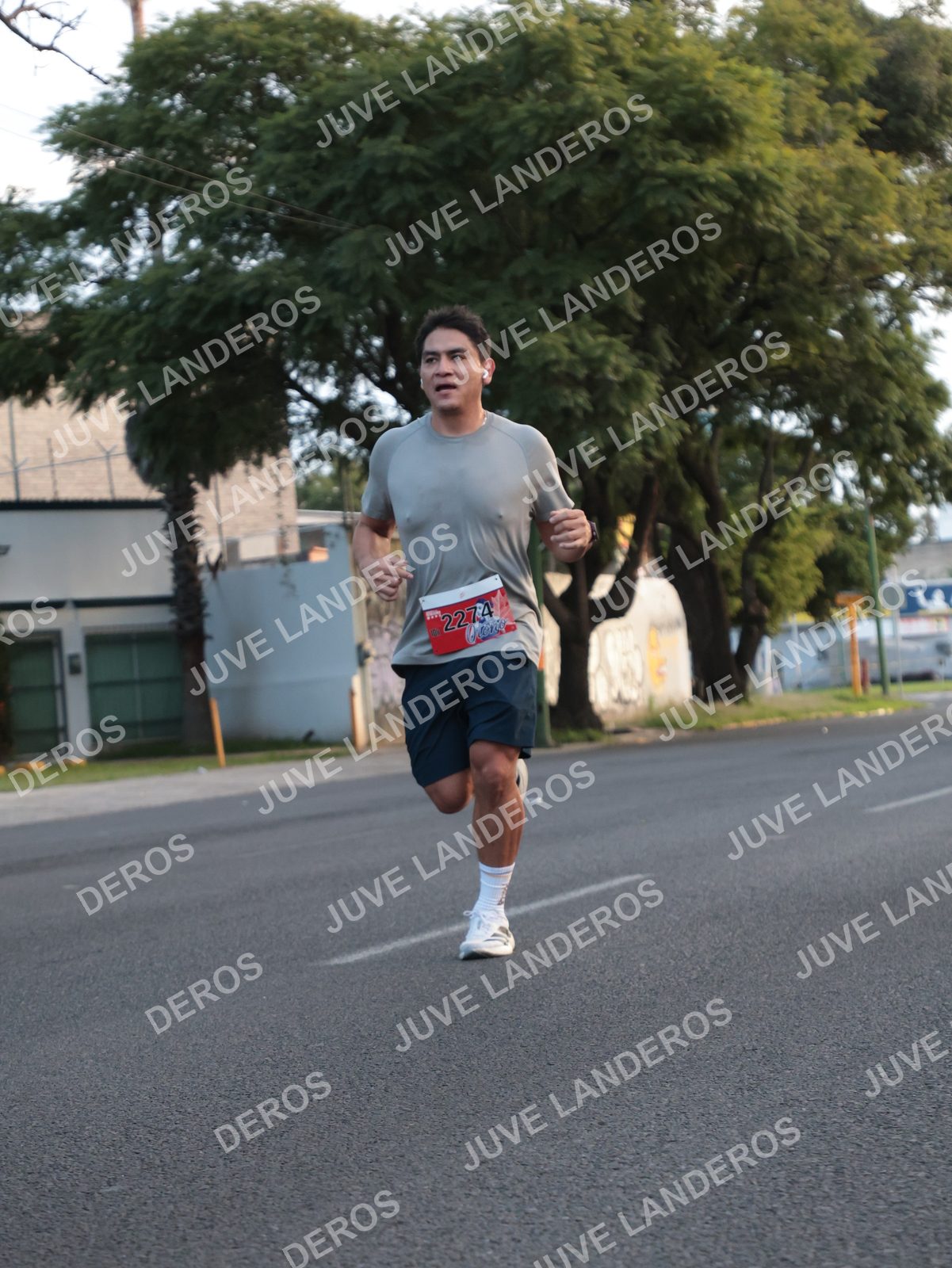 Foto del CIRCUITO DE LAS ESTACIONES OTOÑO GUADALAJARA en frente a Expo Guadalajara, Av. Mariano Otero 1499 a las 07:18 · dorsal 2274