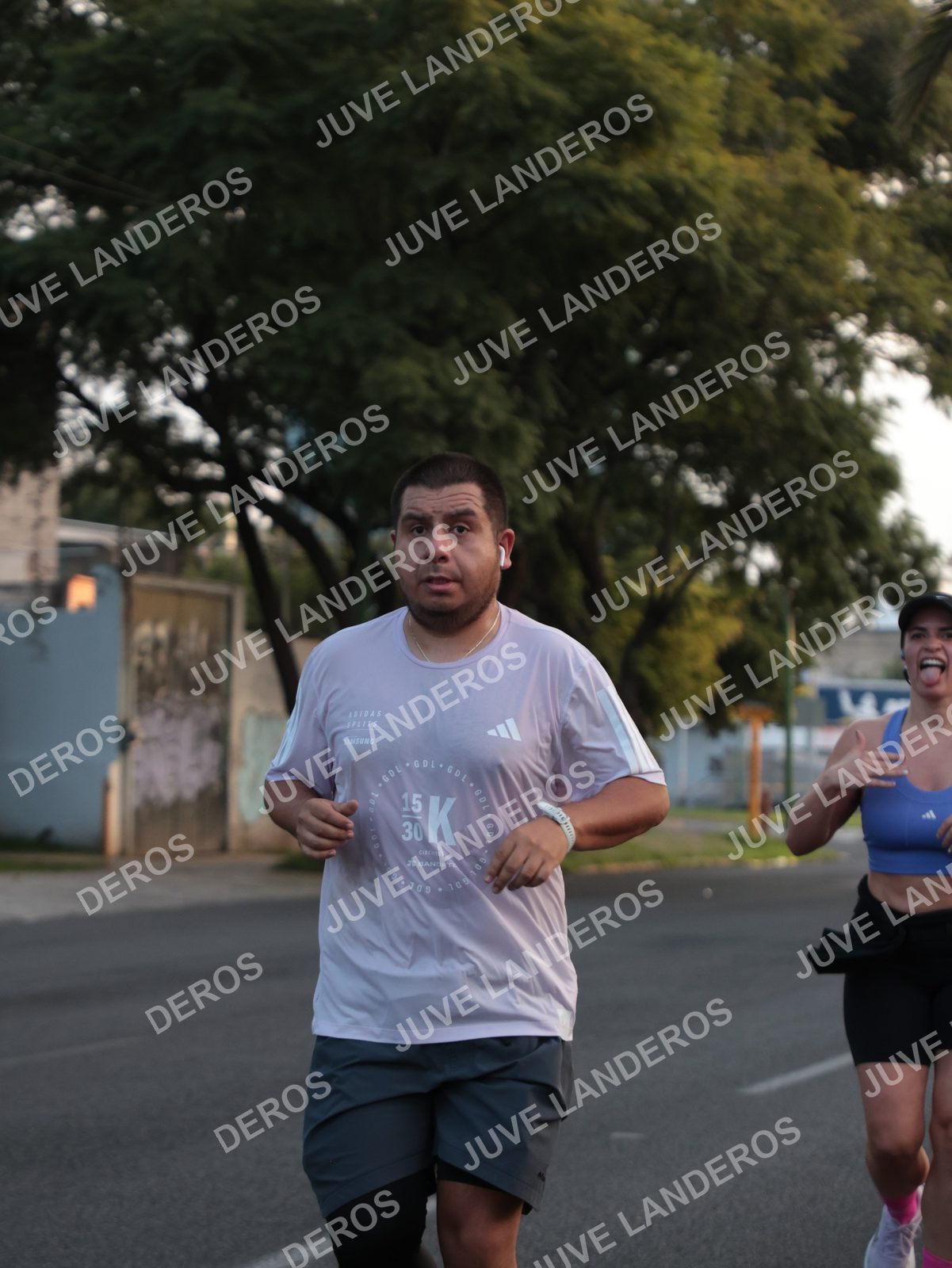 Foto del CIRCUITO DE LAS ESTACIONES OTOÑO GUADALAJARA en frente a Expo Guadalajara, Av. Mariano Otero 1499 a las 07:21 · dorsal 30, 15, 100