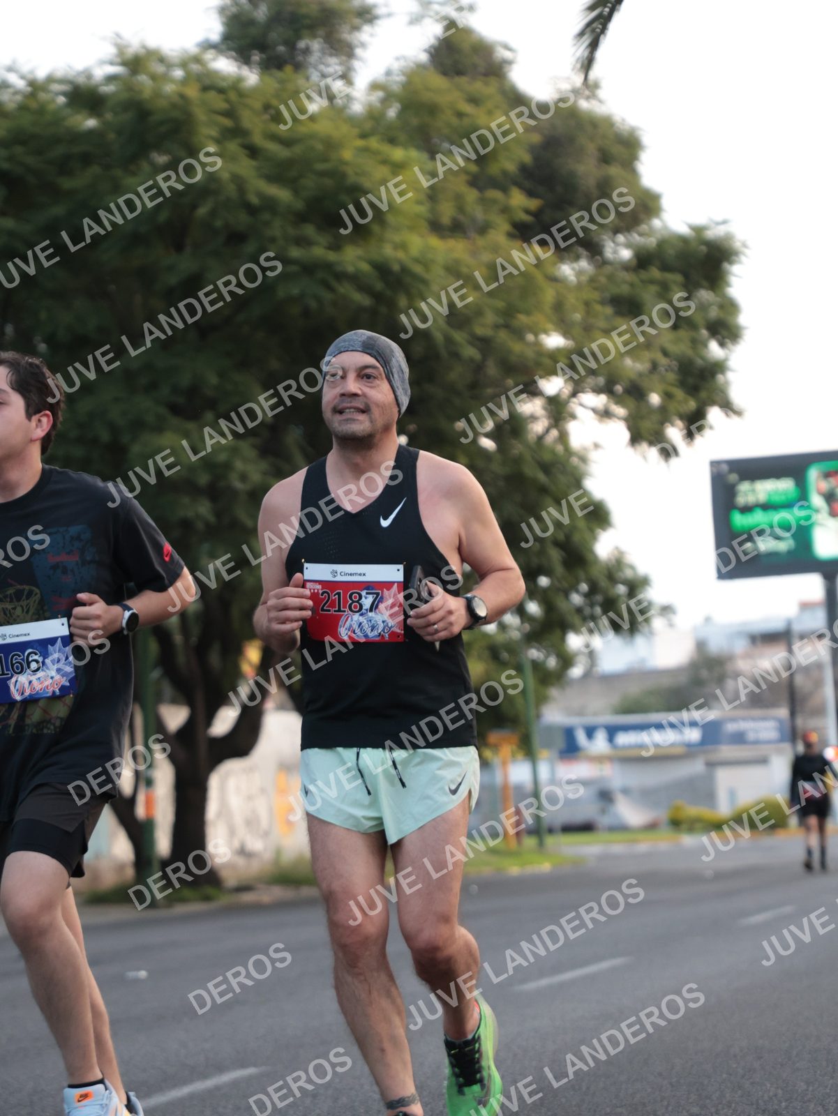 Foto del CIRCUITO DE LAS ESTACIONES OTOÑO GUADALAJARA en frente a Expo Guadalajara, Av. Mariano Otero 1499 a las 07:33 · dorsal 2187, 166