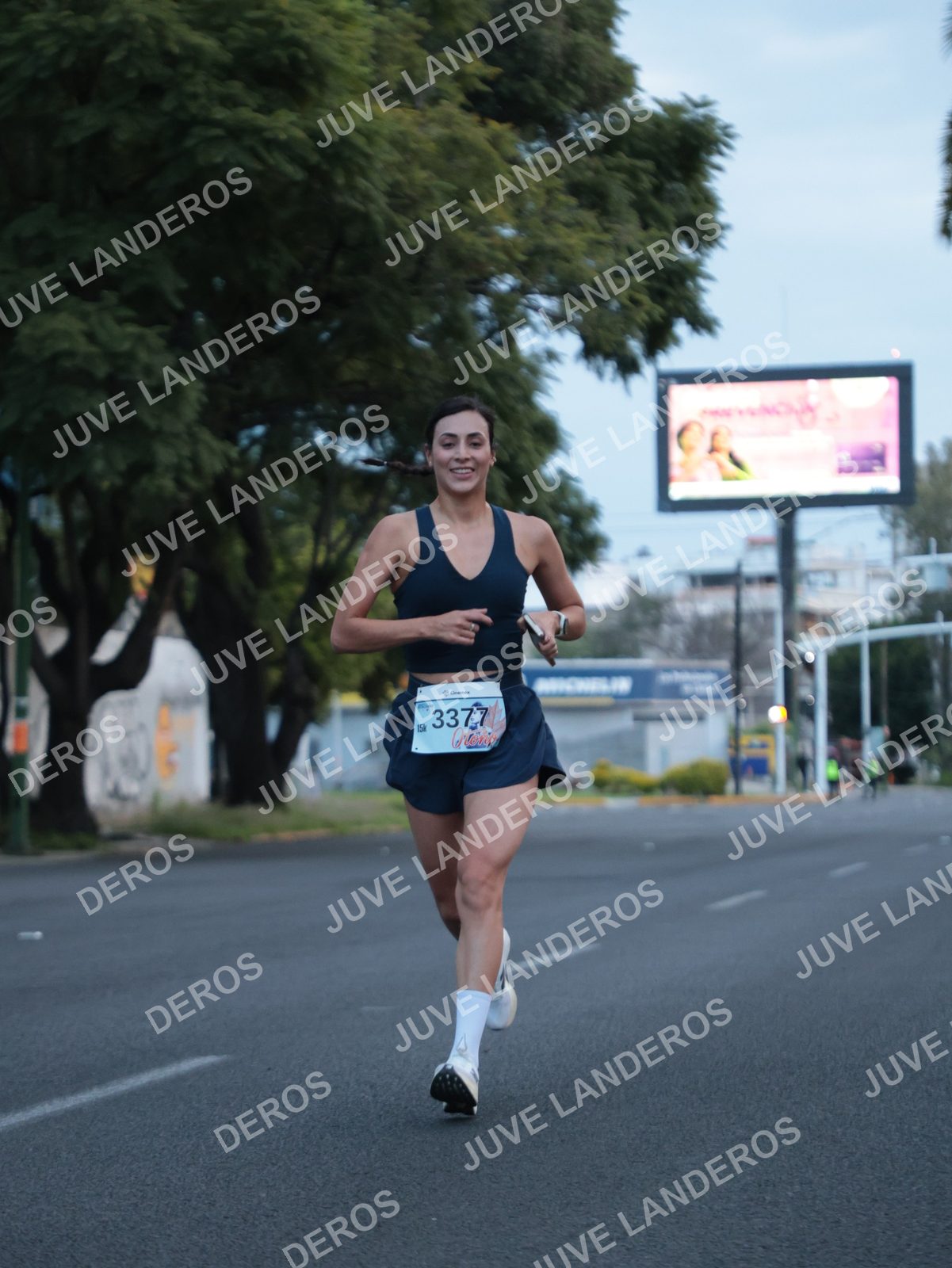 Foto del CIRCUITO DE LAS ESTACIONES OTOÑO GUADALAJARA en frente a Expo Guadalajara, Av. Mariano Otero 1499 a las 07:01 · dorsal 3377