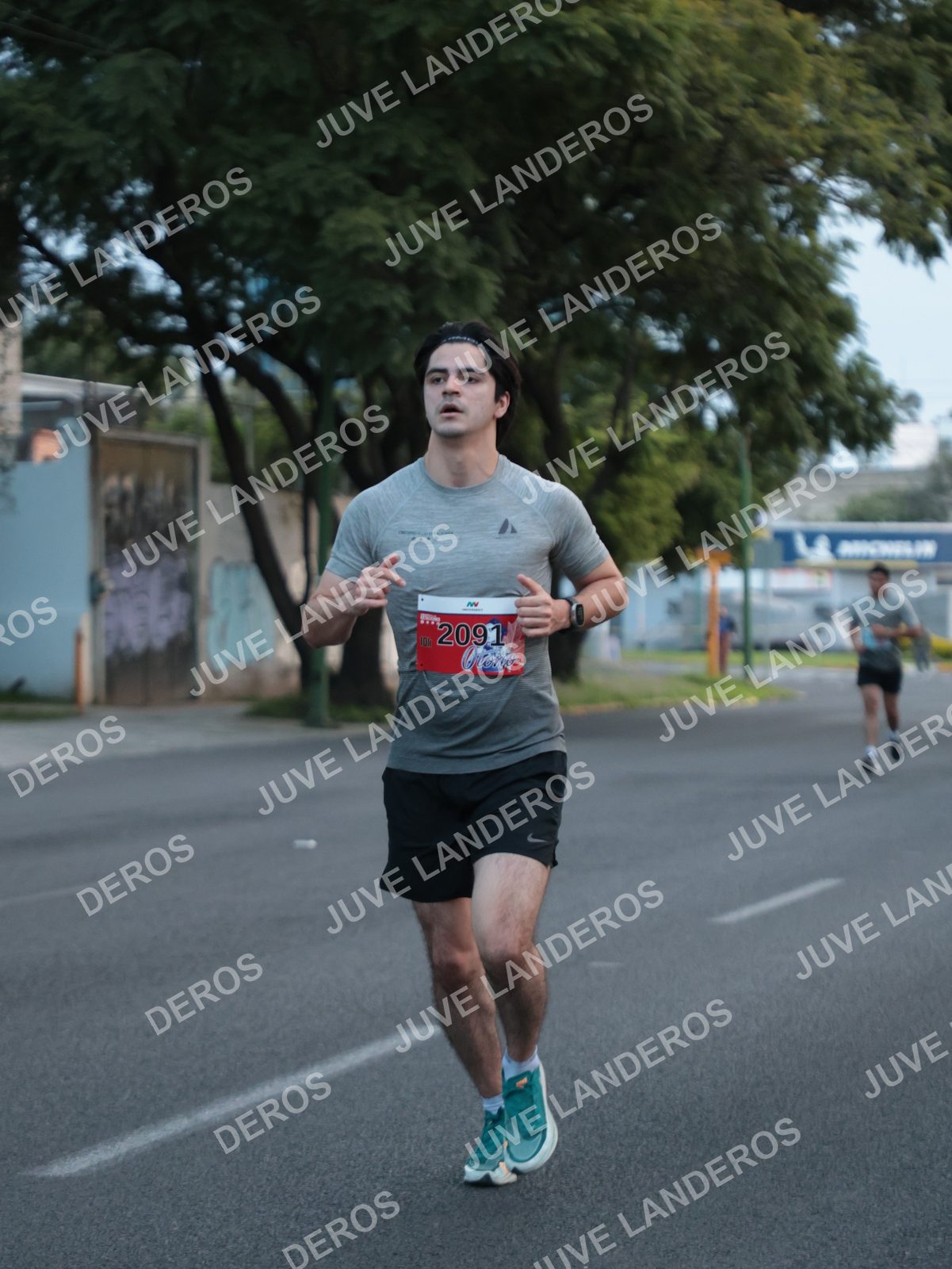 Foto del CIRCUITO DE LAS ESTACIONES OTOÑO GUADALAJARA en frente a Expo Guadalajara, Av. Mariano Otero 1499 a las 07:07 · dorsal 2091