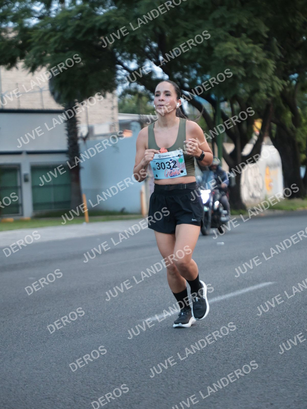 Foto del CIRCUITO DE LAS ESTACIONES OTOÑO GUADALAJARA en frente a Expo Guadalajara, Av. Mariano Otero 1499 a las 07:10 · dorsal 3032