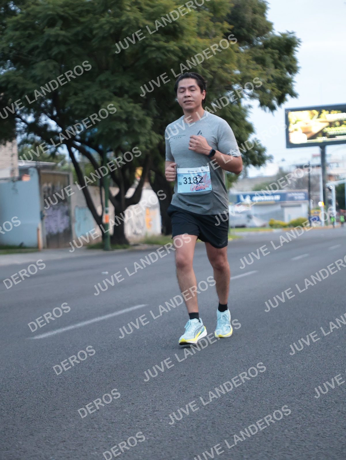 Foto del CIRCUITO DE LAS ESTACIONES OTOÑO GUADALAJARA en frente a Expo Guadalajara, Av. Mariano Otero 1499 a las 07:05 · dorsal 3182