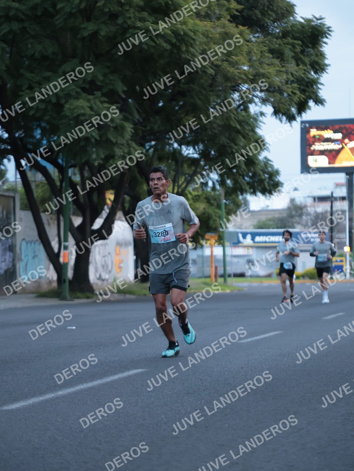 Foto del CIRCUITO DE LAS ESTACIONES OTOÑO GUADALAJARA en frente a Expo Guadalajara, Av. Mariano Otero 1499 a las 06:59 · dorsal 3280