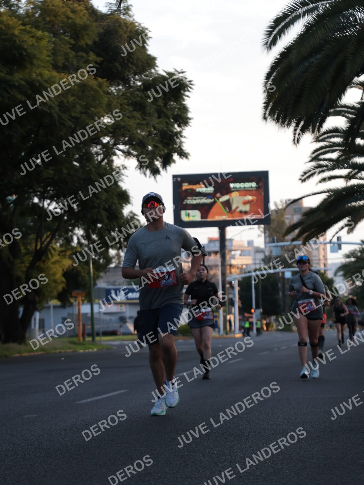 Foto del CIRCUITO DE LAS ESTACIONES OTOÑO GUADALAJARA en frente a Expo Guadalajara, Av. Mariano Otero 1499 a las 07:22 · dorsal 2221