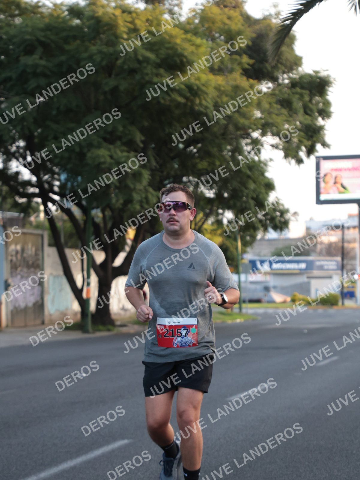Foto del CIRCUITO DE LAS ESTACIONES OTOÑO GUADALAJARA en frente a Expo Guadalajara, Av. Mariano Otero 1499 a las 07:22 · dorsal 2157