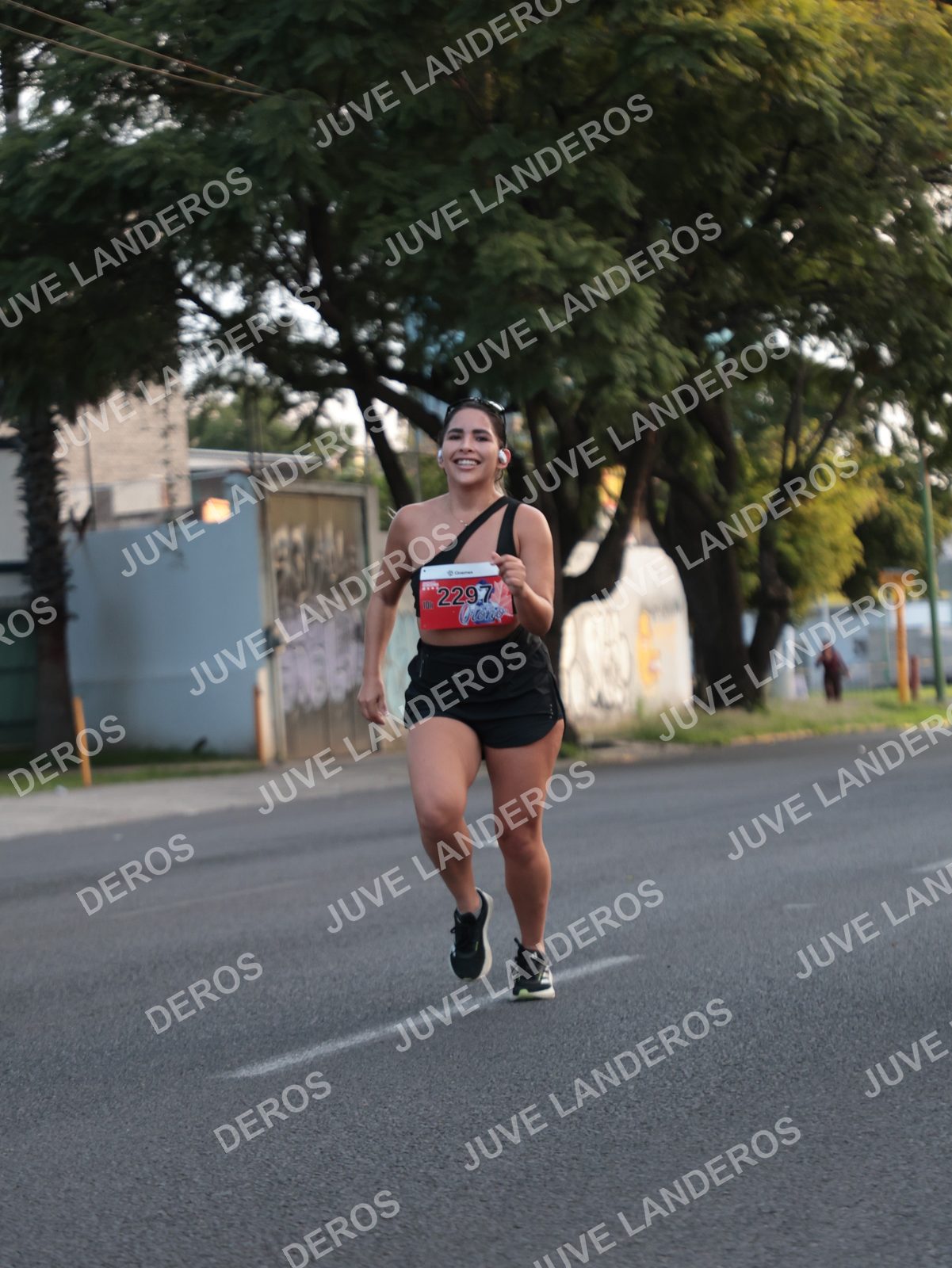Foto del CIRCUITO DE LAS ESTACIONES OTOÑO GUADALAJARA en frente a Expo Guadalajara, Av. Mariano Otero 1499 a las 07:26 · dorsal 2297