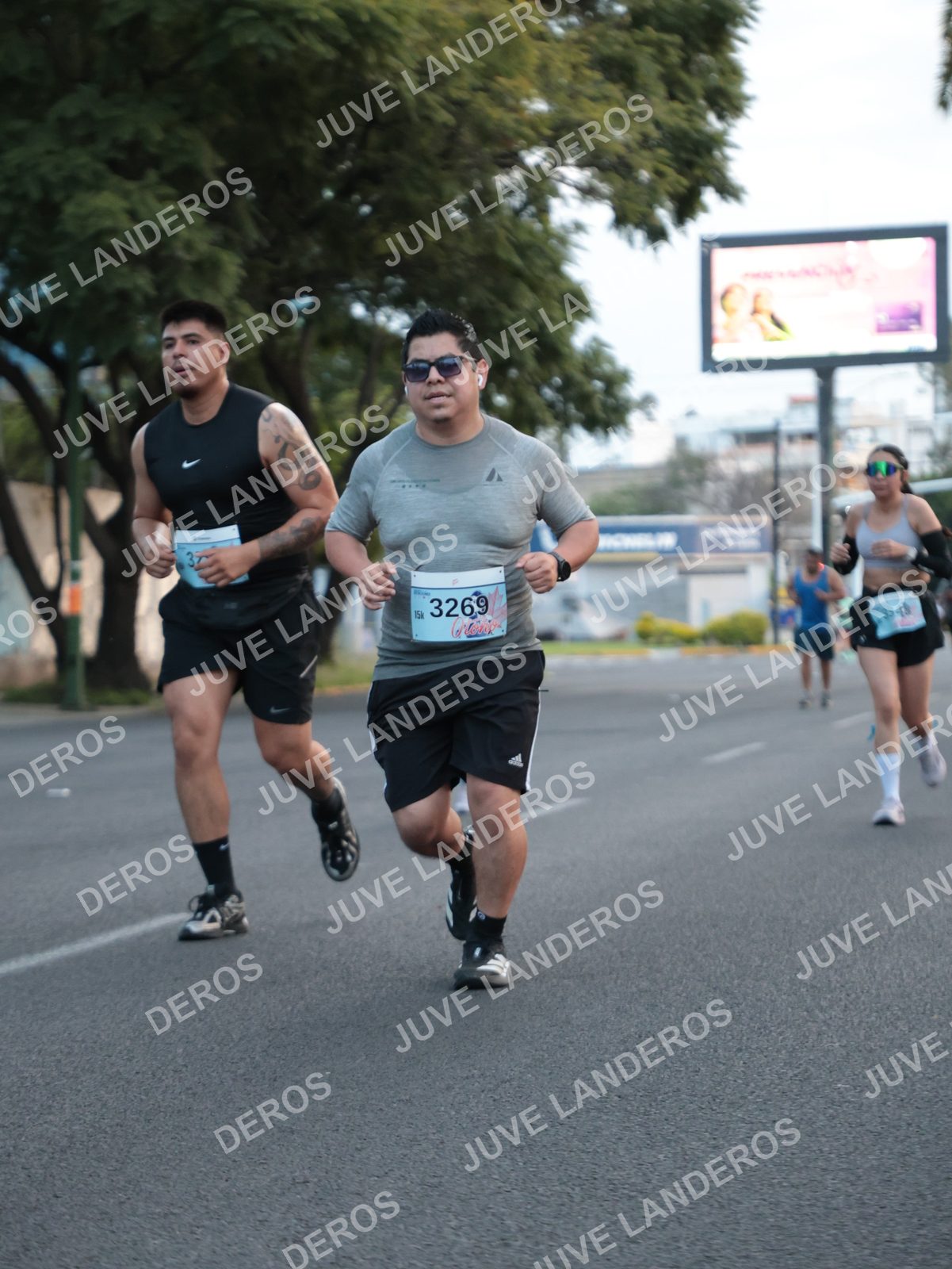 Foto del CIRCUITO DE LAS ESTACIONES OTOÑO GUADALAJARA en frente a Expo Guadalajara, Av. Mariano Otero 1499 a las 07:11 · dorsal 3269