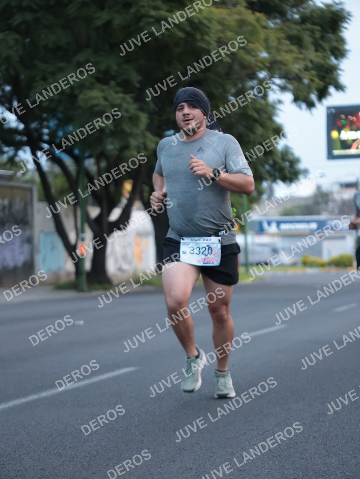 Foto del CIRCUITO DE LAS ESTACIONES OTOÑO GUADALAJARA en frente a Expo Guadalajara, Av. Mariano Otero 1499 a las 07:02 · dorsal 3320