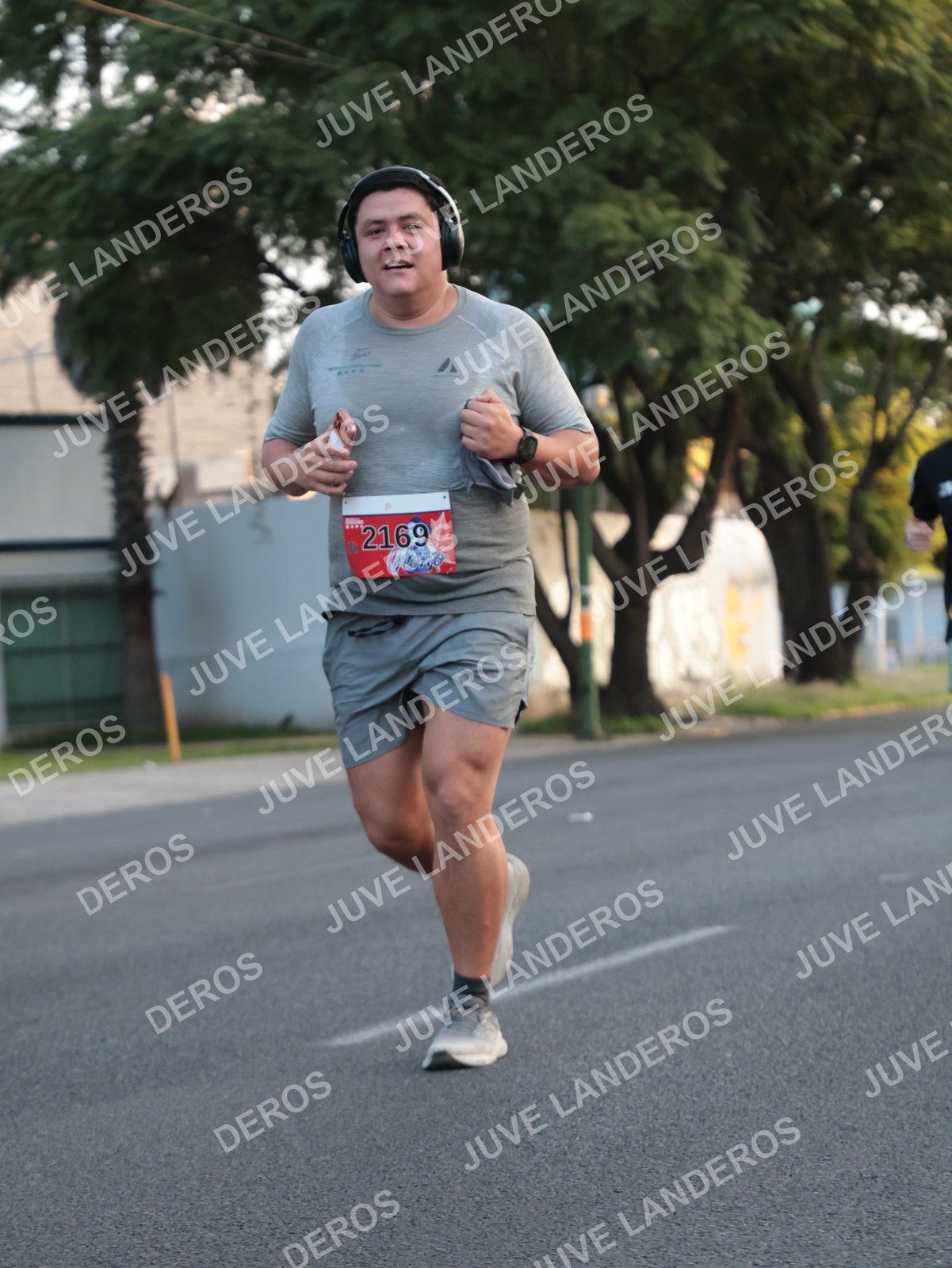 Foto del CIRCUITO DE LAS ESTACIONES OTOÑO GUADALAJARA en frente a Expo Guadalajara, Av. Mariano Otero 1499 a las 07:23 · dorsal 2169
