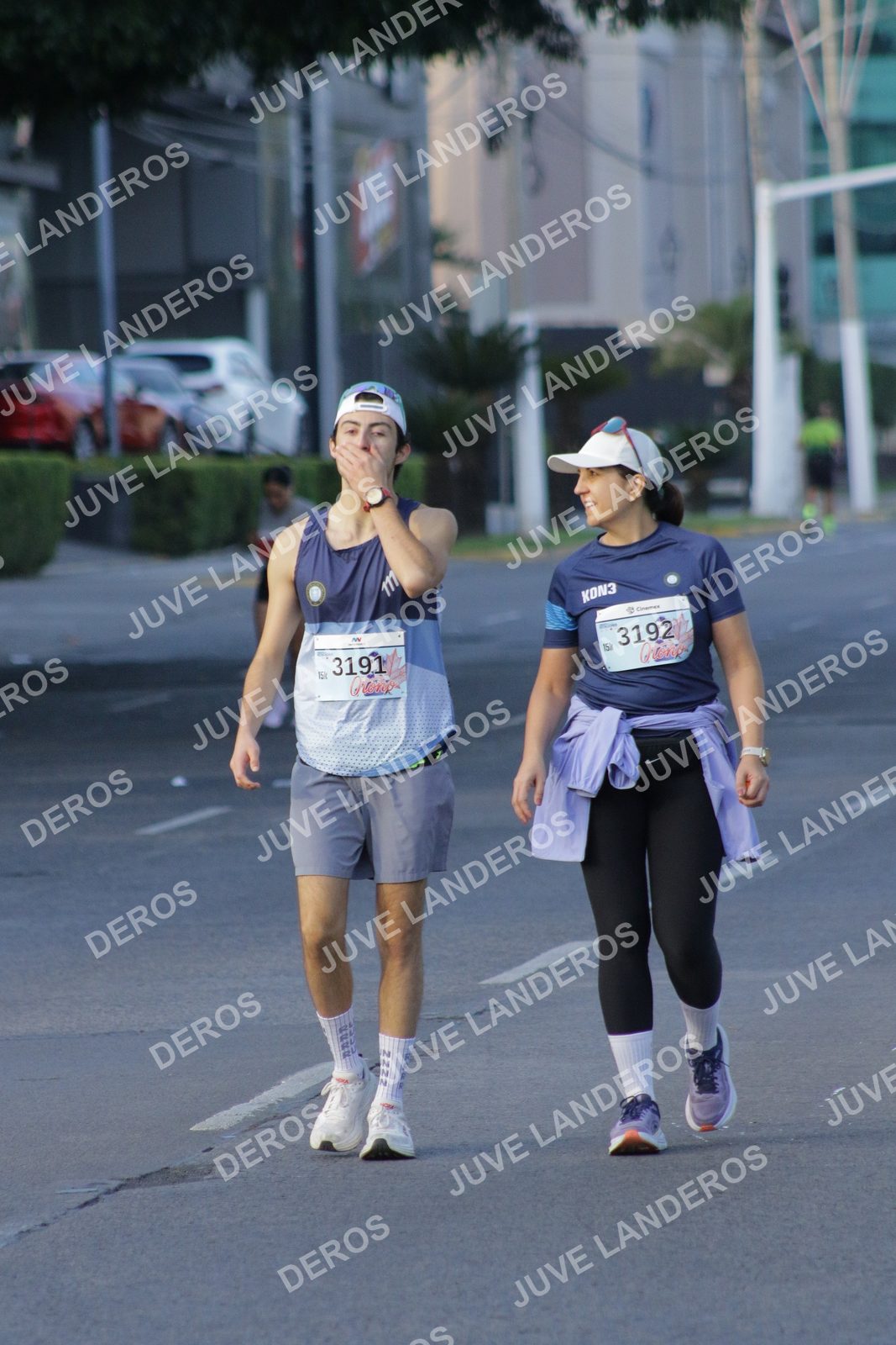 Foto del CIRCUITO DE LAS ESTACIONES OTOÑO GUADALAJARA en frente a Expo Guadalajara, Av. Mariano Otero 1499 a las 07:48 · dorsal 3191, 3192