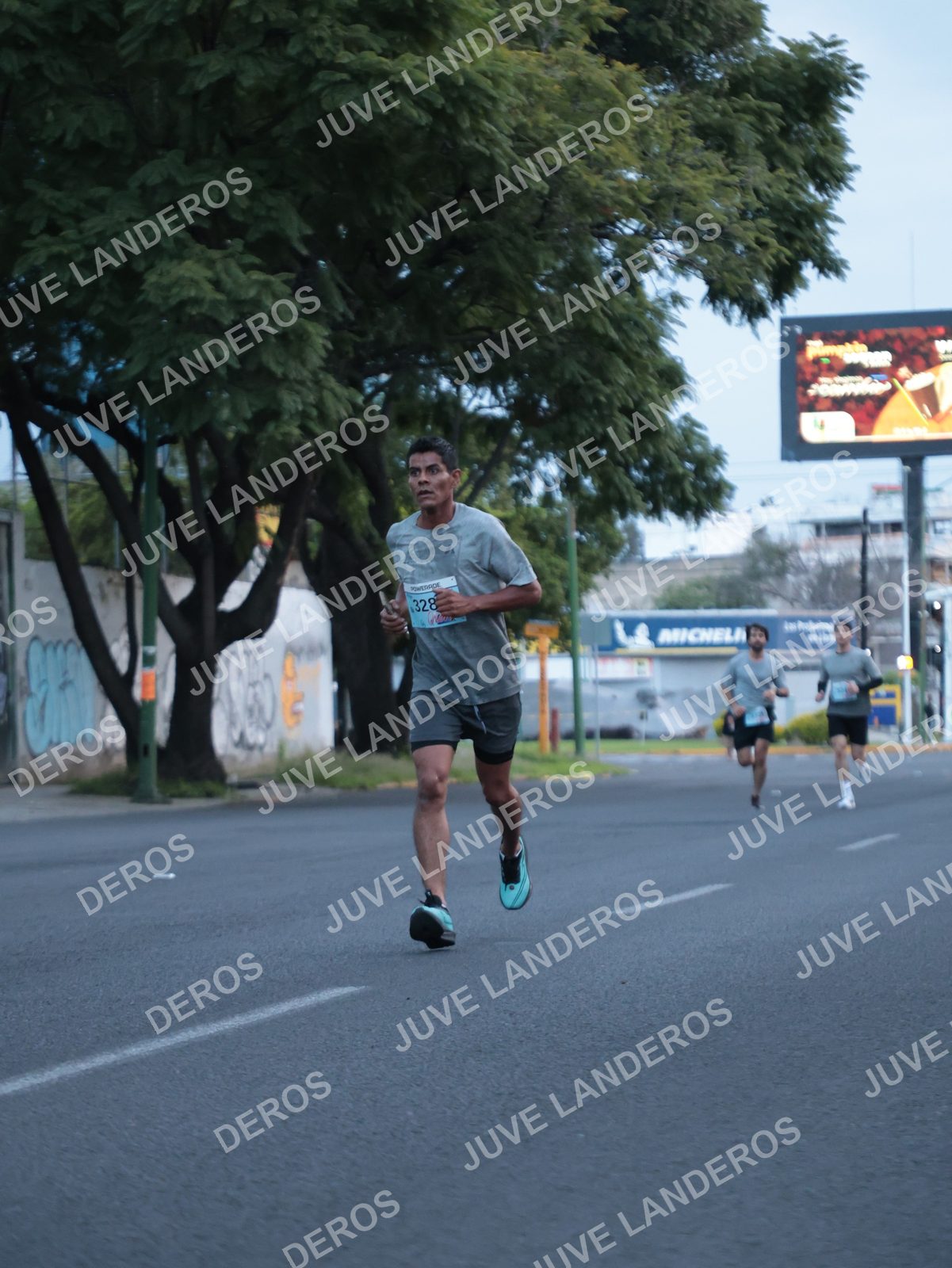 Foto del CIRCUITO DE LAS ESTACIONES OTOÑO GUADALAJARA en frente a Expo Guadalajara, Av. Mariano Otero 1499 a las 06:59 · dorsal 328