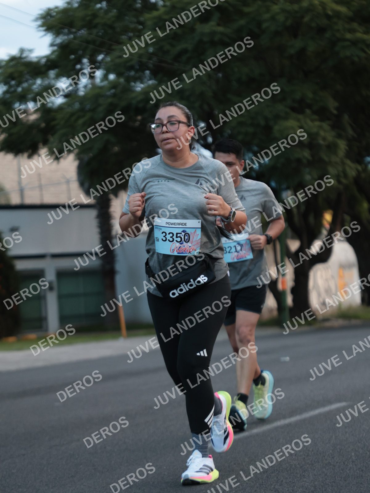 Foto del CIRCUITO DE LAS ESTACIONES OTOÑO GUADALAJARA en frente a Expo Guadalajara, Av. Mariano Otero 1499 a las 07:10 · dorsal 3350, 3217