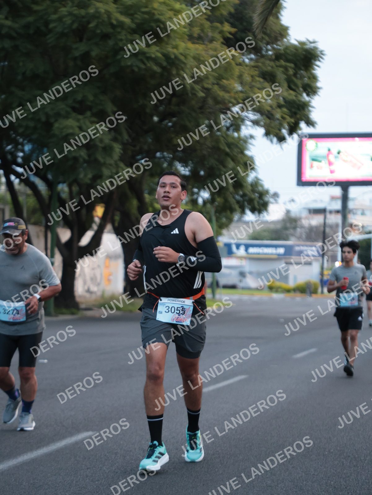 Foto del CIRCUITO DE LAS ESTACIONES OTOÑO GUADALAJARA en frente a Expo Guadalajara, Av. Mariano Otero 1499 a las 07:07 · dorsal 3055