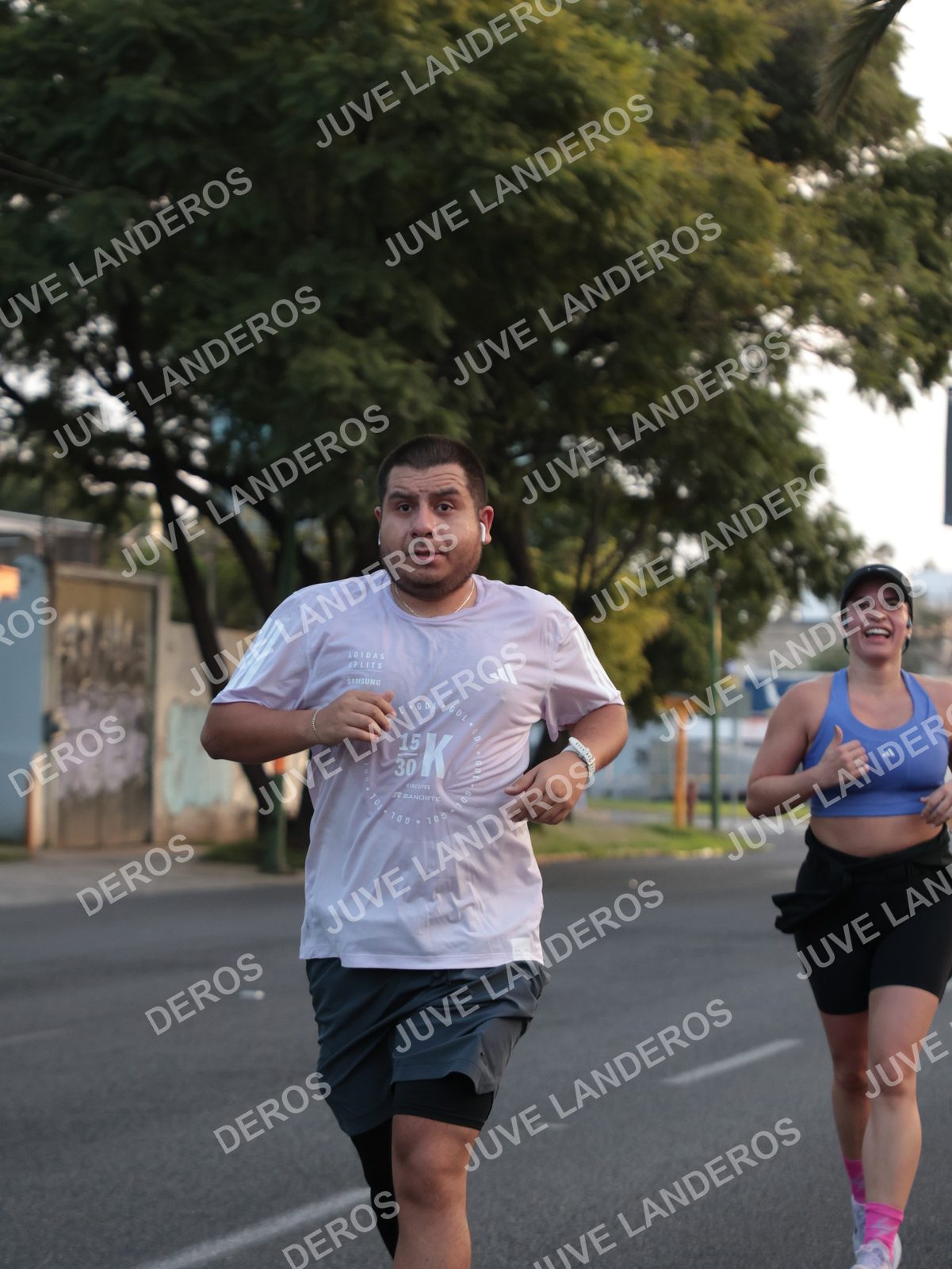 Foto del CIRCUITO DE LAS ESTACIONES OTOÑO GUADALAJARA en frente a Expo Guadalajara, Av. Mariano Otero 1499 a las 07:21 · dorsal 30, 15, 100