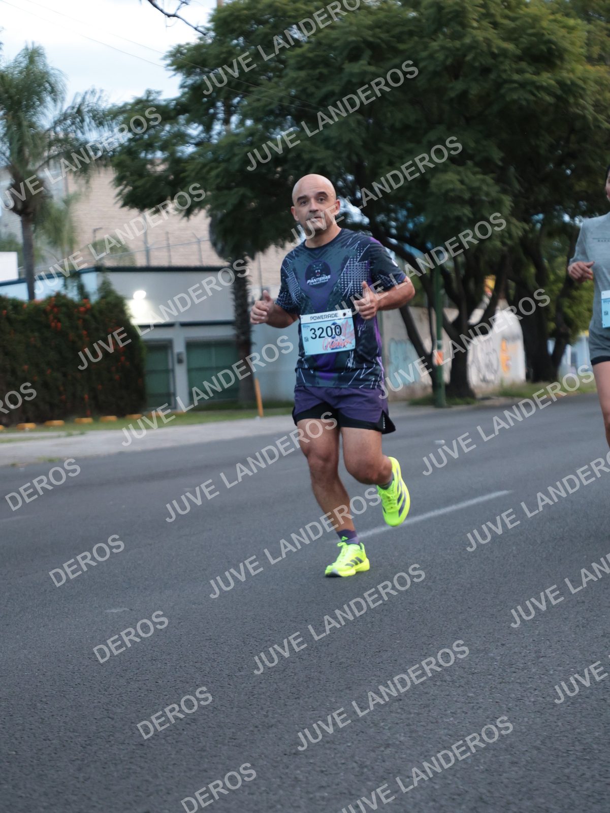 Foto del CIRCUITO DE LAS ESTACIONES OTOÑO GUADALAJARA en frente a Expo Guadalajara, Av. Mariano Otero 1499 a las 07:04 · dorsal 3200