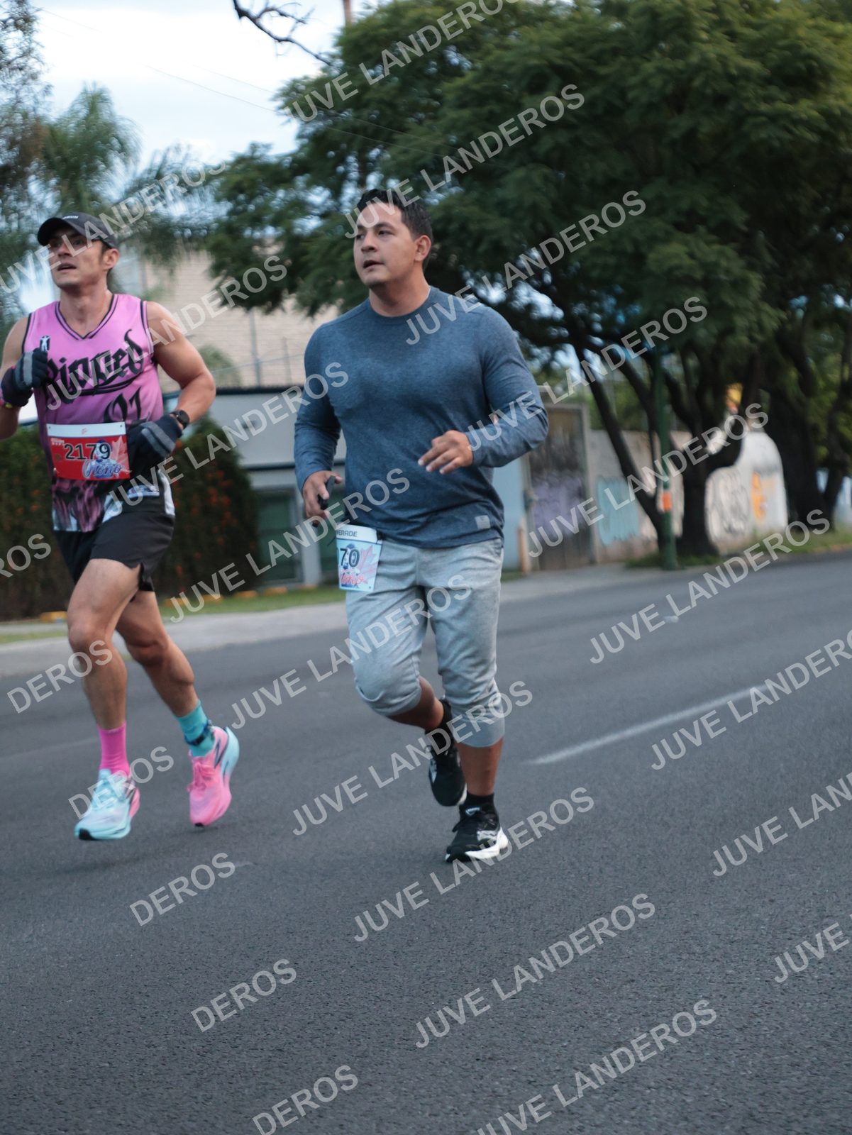 Foto del CIRCUITO DE LAS ESTACIONES OTOÑO GUADALAJARA en frente a Expo Guadalajara, Av. Mariano Otero 1499 a las 07:05 · dorsal 2179, 70