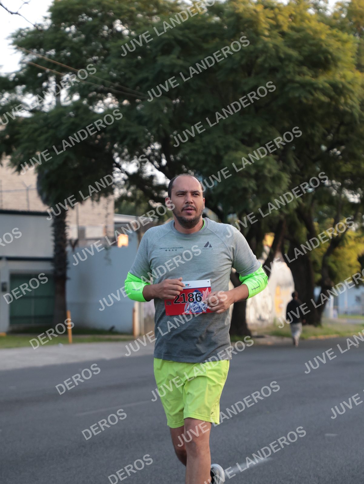Foto del CIRCUITO DE LAS ESTACIONES OTOÑO GUADALAJARA en frente a Expo Guadalajara, Av. Mariano Otero 1499 a las 07:22 · dorsal 2186