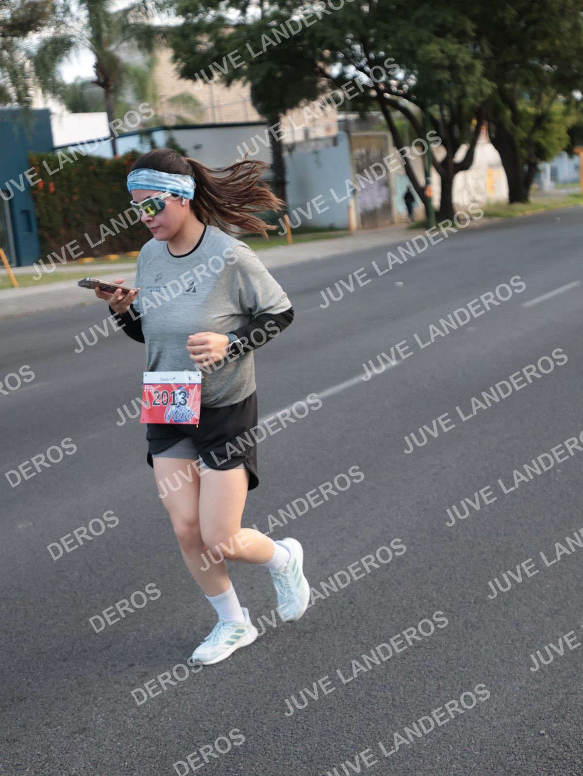 Foto del CIRCUITO DE LAS ESTACIONES OTOÑO GUADALAJARA en frente a Expo Guadalajara, Av. Mariano Otero 1499 a las 07:41 · dorsal 2013