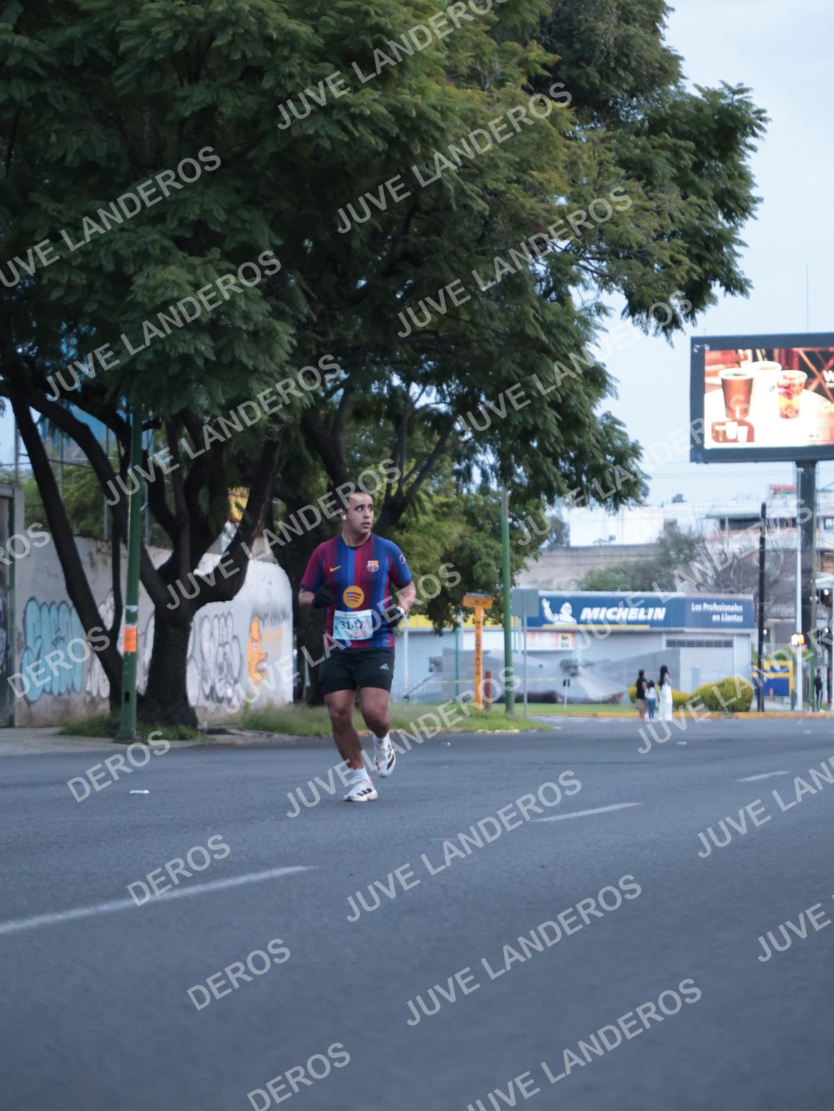 Foto del CIRCUITO DE LAS ESTACIONES OTOÑO GUADALAJARA en frente a Expo Guadalajara, Av. Mariano Otero 1499 a las 06:59