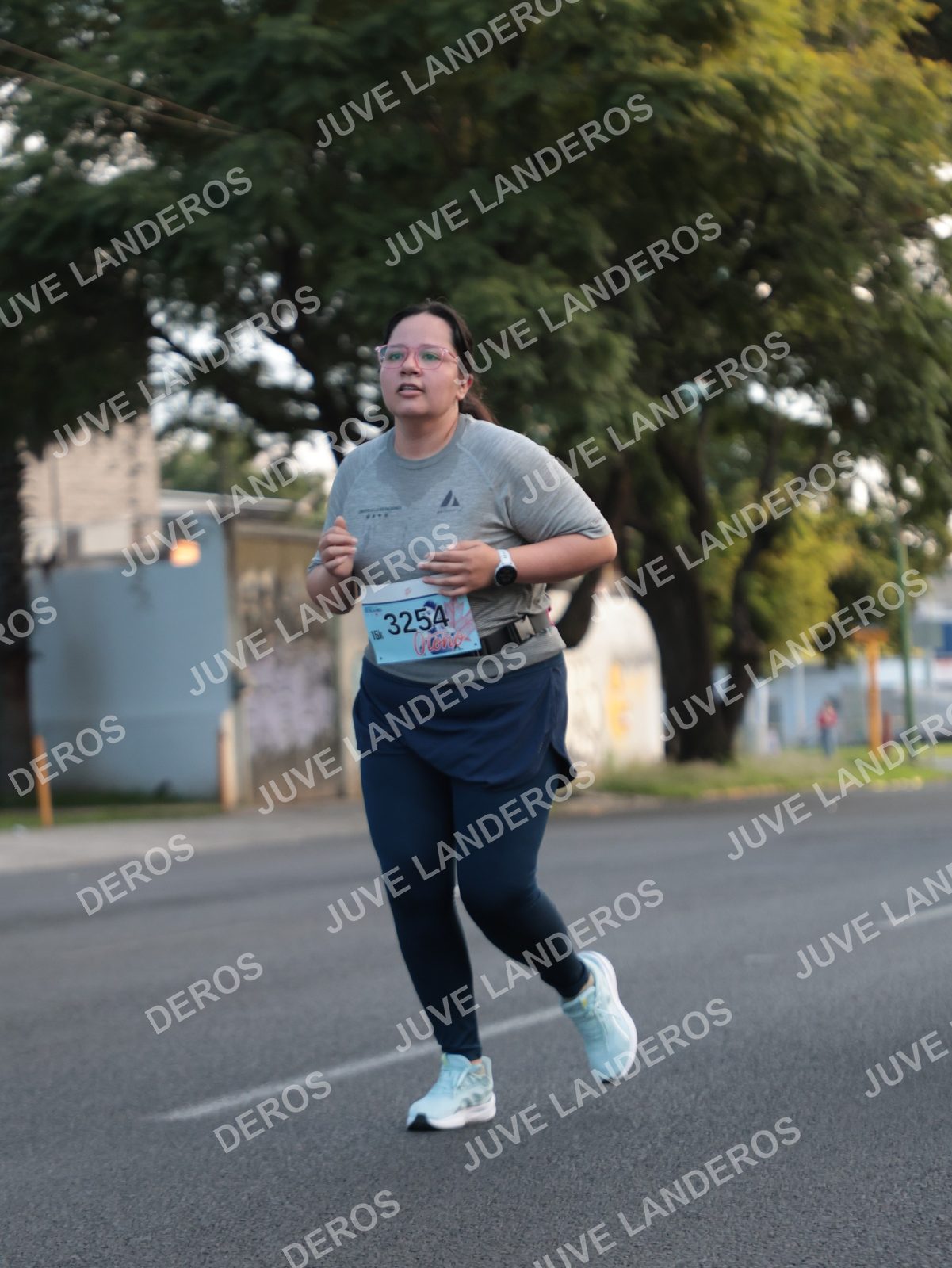 Foto del CIRCUITO DE LAS ESTACIONES OTOÑO GUADALAJARA en frente a Expo Guadalajara, Av. Mariano Otero 1499 a las 07:27 · dorsal 3254