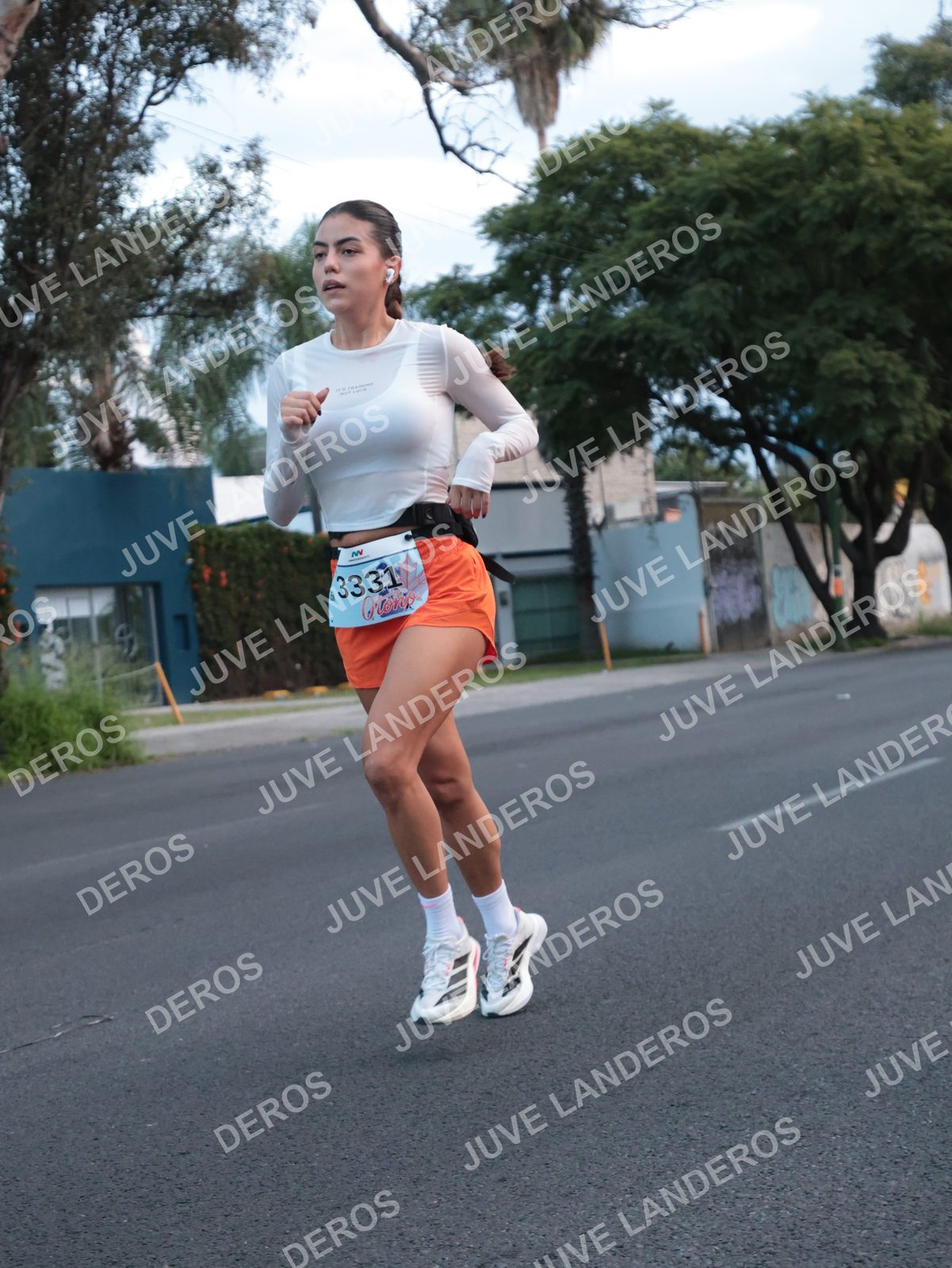 Foto del CIRCUITO DE LAS ESTACIONES OTOÑO GUADALAJARA en frente a Expo Guadalajara, Av. Mariano Otero 1499 a las 07:04 · dorsal 3331