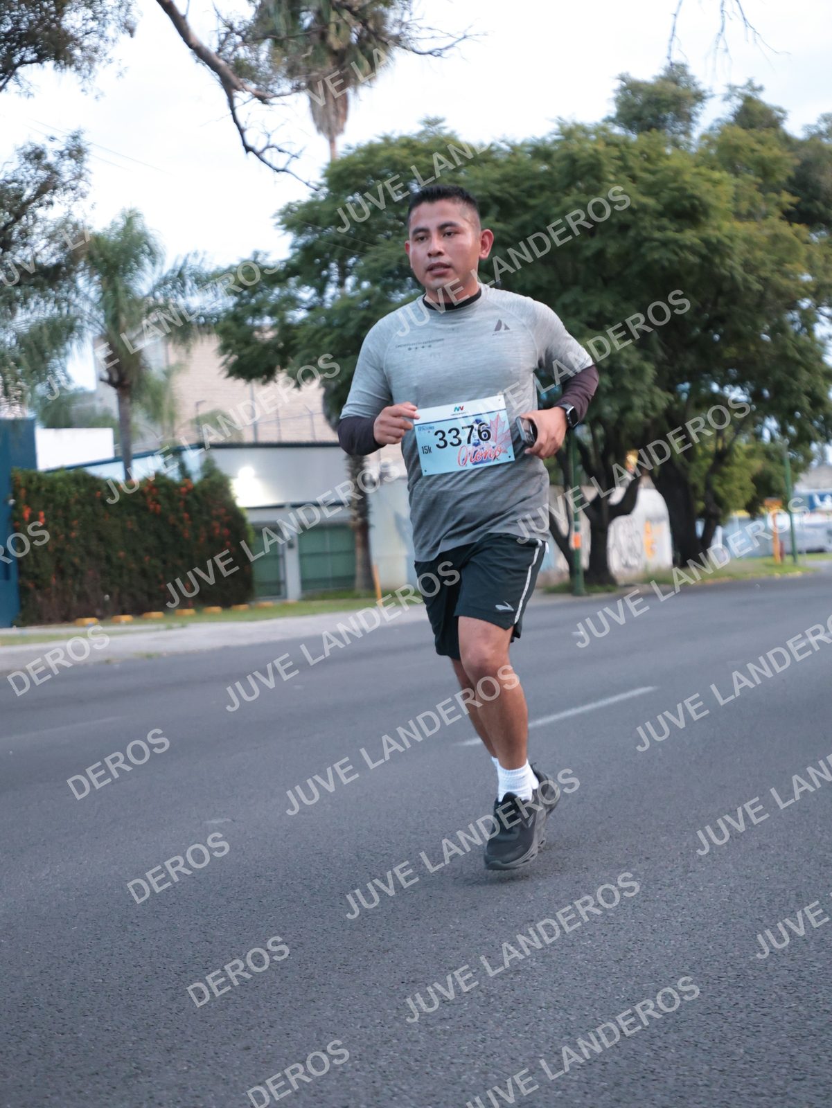 Foto del CIRCUITO DE LAS ESTACIONES OTOÑO GUADALAJARA en frente a Expo Guadalajara, Av. Mariano Otero 1499 a las 07:02 · dorsal 3376