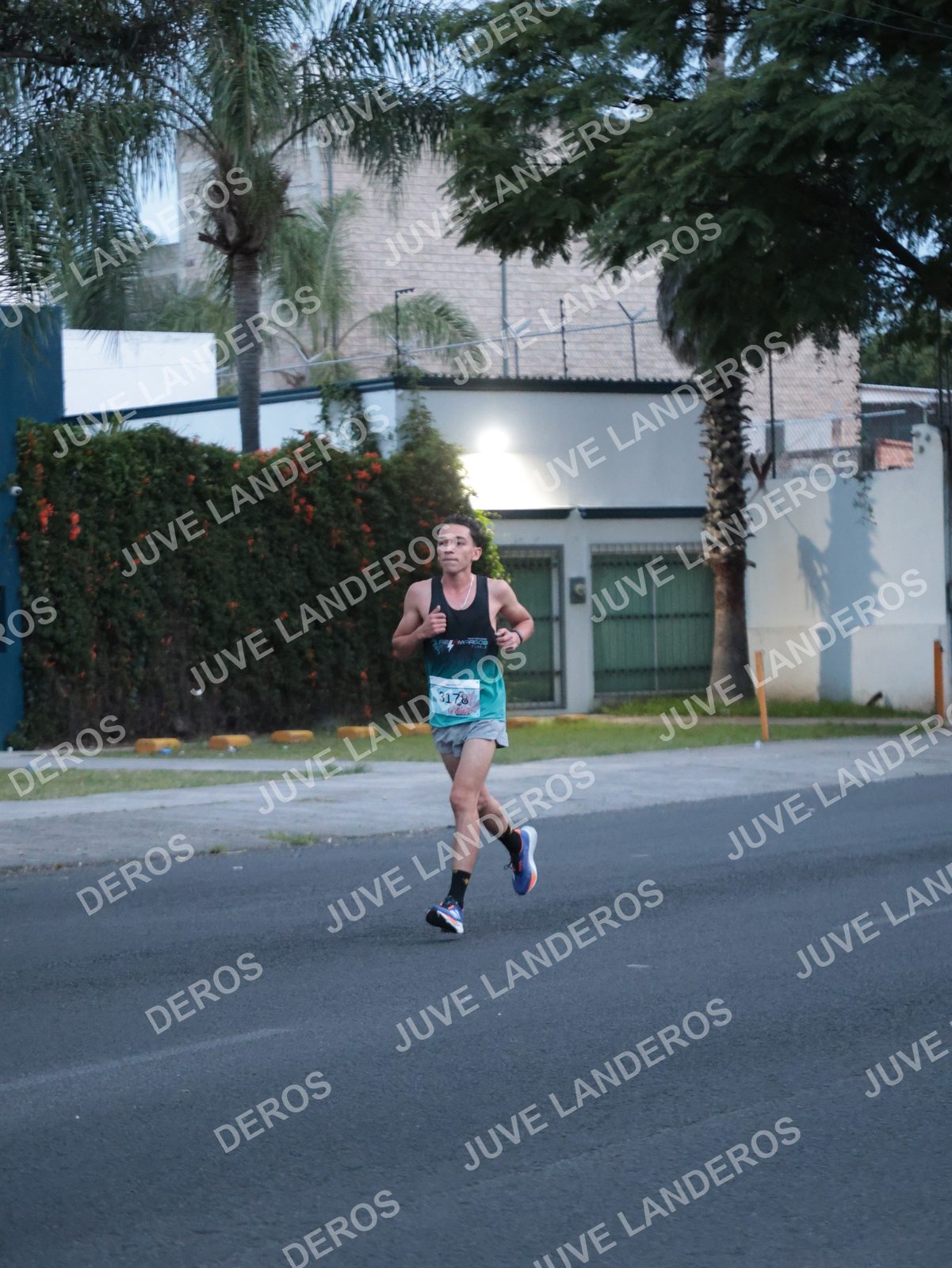 Foto del CIRCUITO DE LAS ESTACIONES OTOÑO GUADALAJARA en frente a Expo Guadalajara, Av. Mariano Otero 1499 a las 06:56 · dorsal 3178