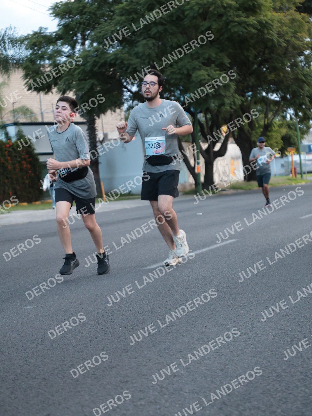 Foto del CIRCUITO DE LAS ESTACIONES OTOÑO GUADALAJARA en frente a Expo Guadalajara, Av. Mariano Otero 1499 a las 07:09 · dorsal 209, 3208