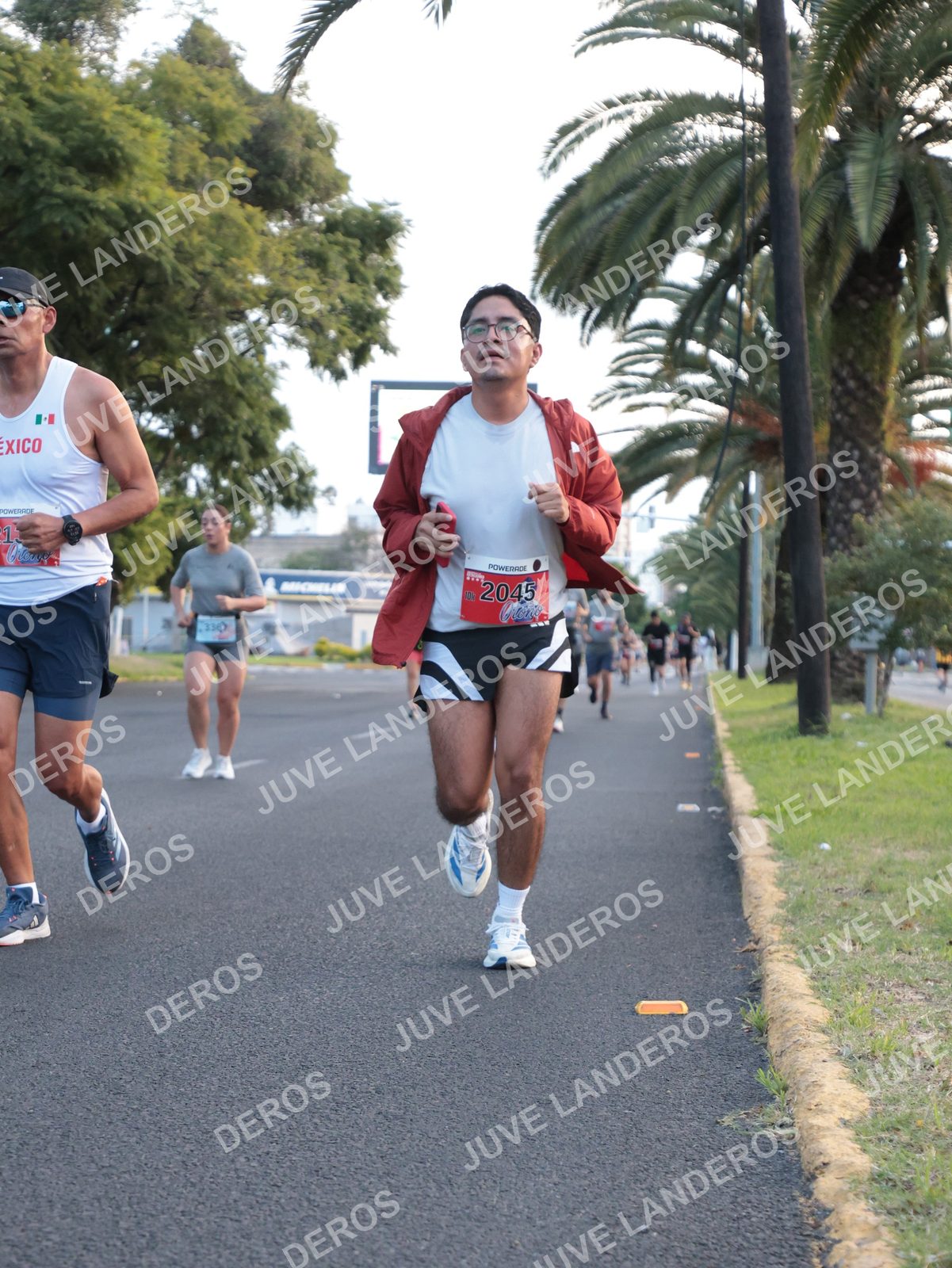 Foto del CIRCUITO DE LAS ESTACIONES OTOÑO GUADALAJARA en frente a Expo Guadalajara, Av. Mariano Otero 1499 a las 07:18 · dorsal 2045