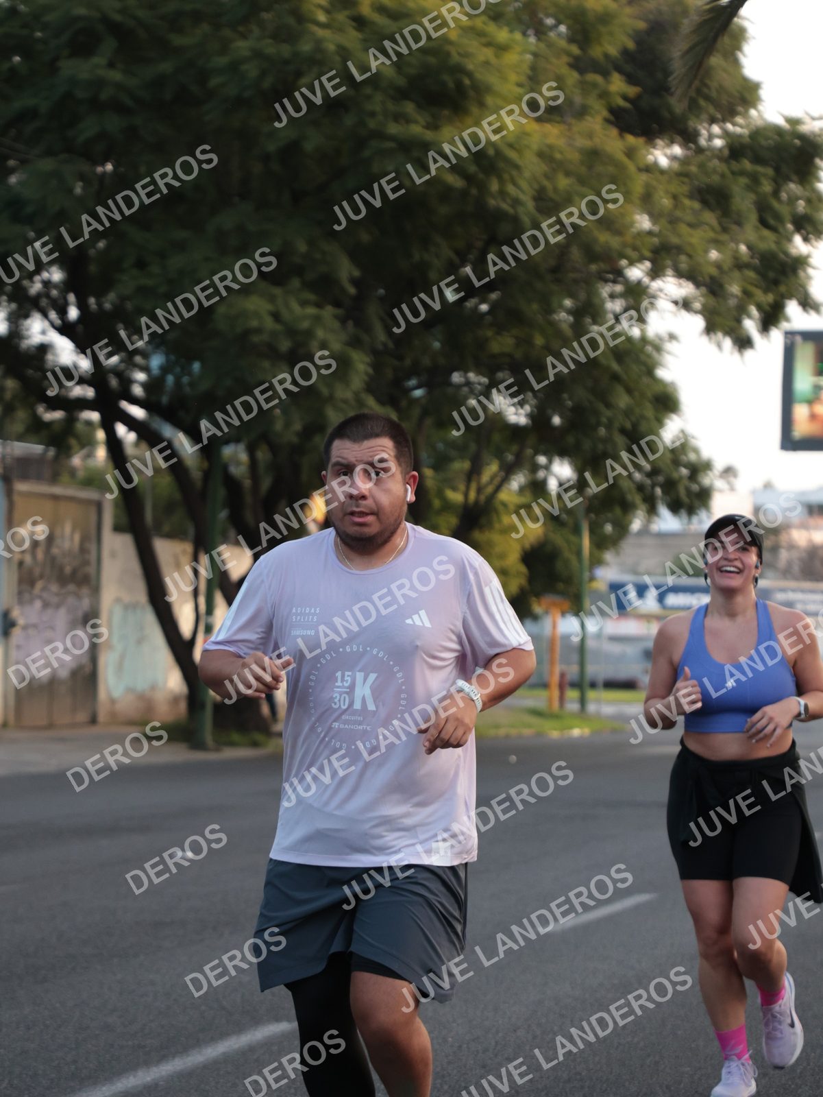 Foto del CIRCUITO DE LAS ESTACIONES OTOÑO GUADALAJARA en frente a Expo Guadalajara, Av. Mariano Otero 1499 a las 07:21 · dorsal 30, 15